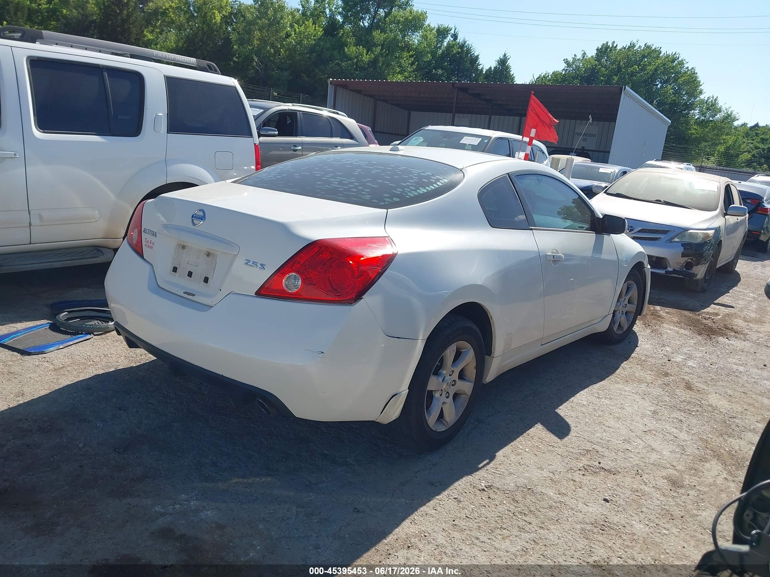 2009 Nissan Altima 2.5 S White vin: 1N4AL24E09C152908