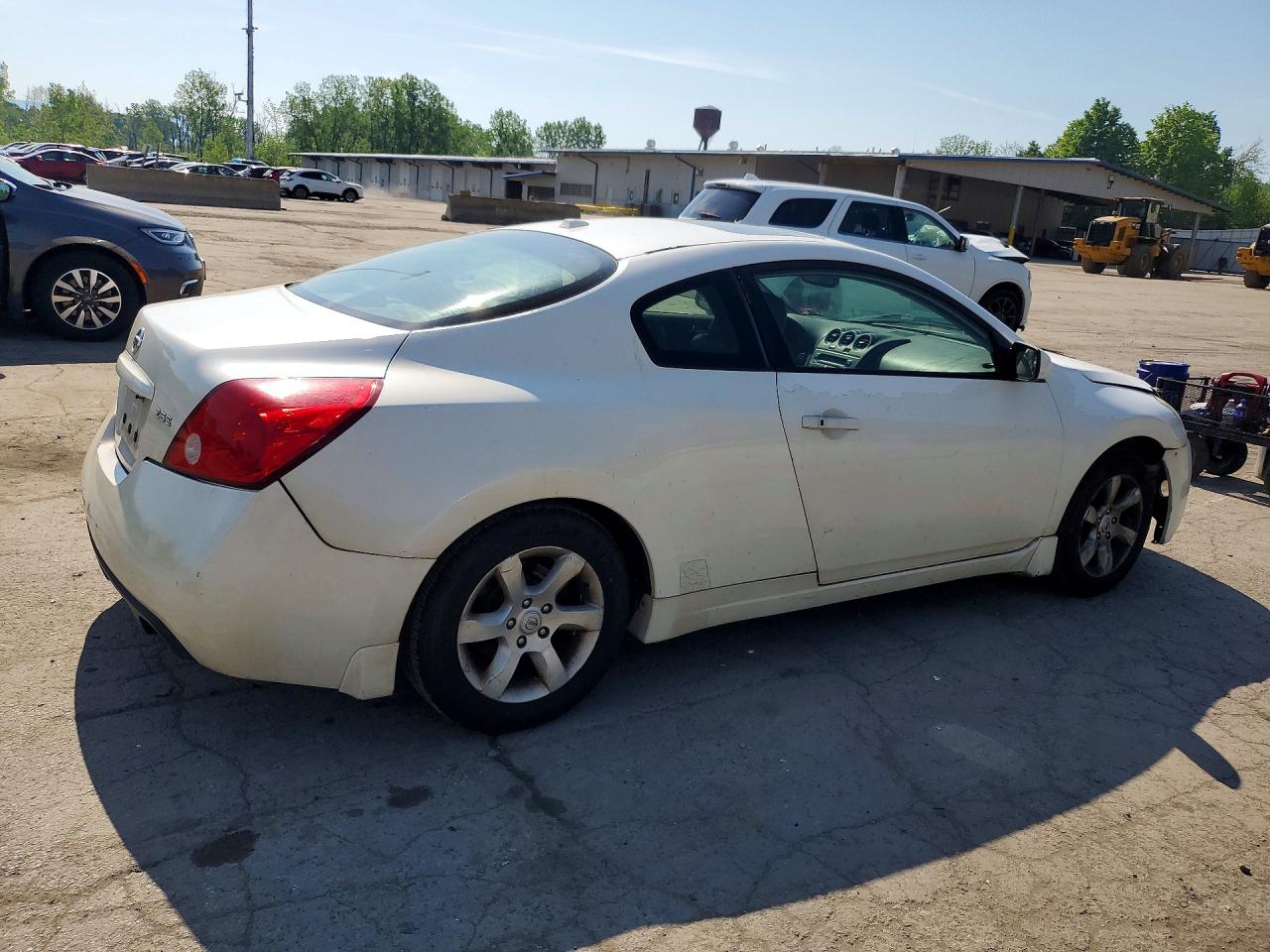 2009 Niss Altima White vin: 1N4AL24E19C155655