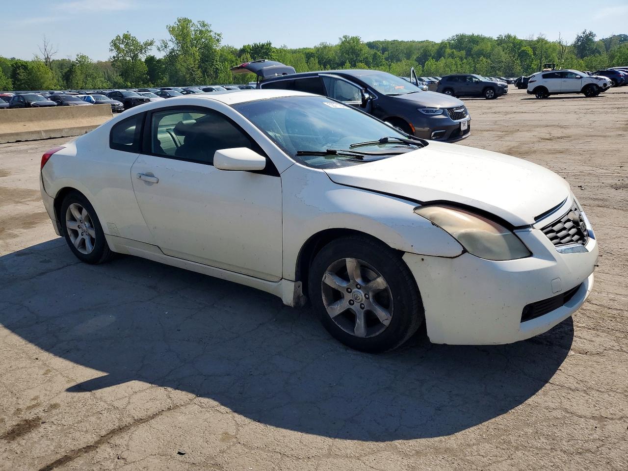 2009 Niss Altima White vin: 1N4AL24E19C155655
