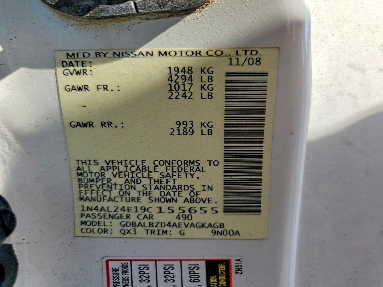 2009 Niss Altima White vin: 1N4AL24E19C155655