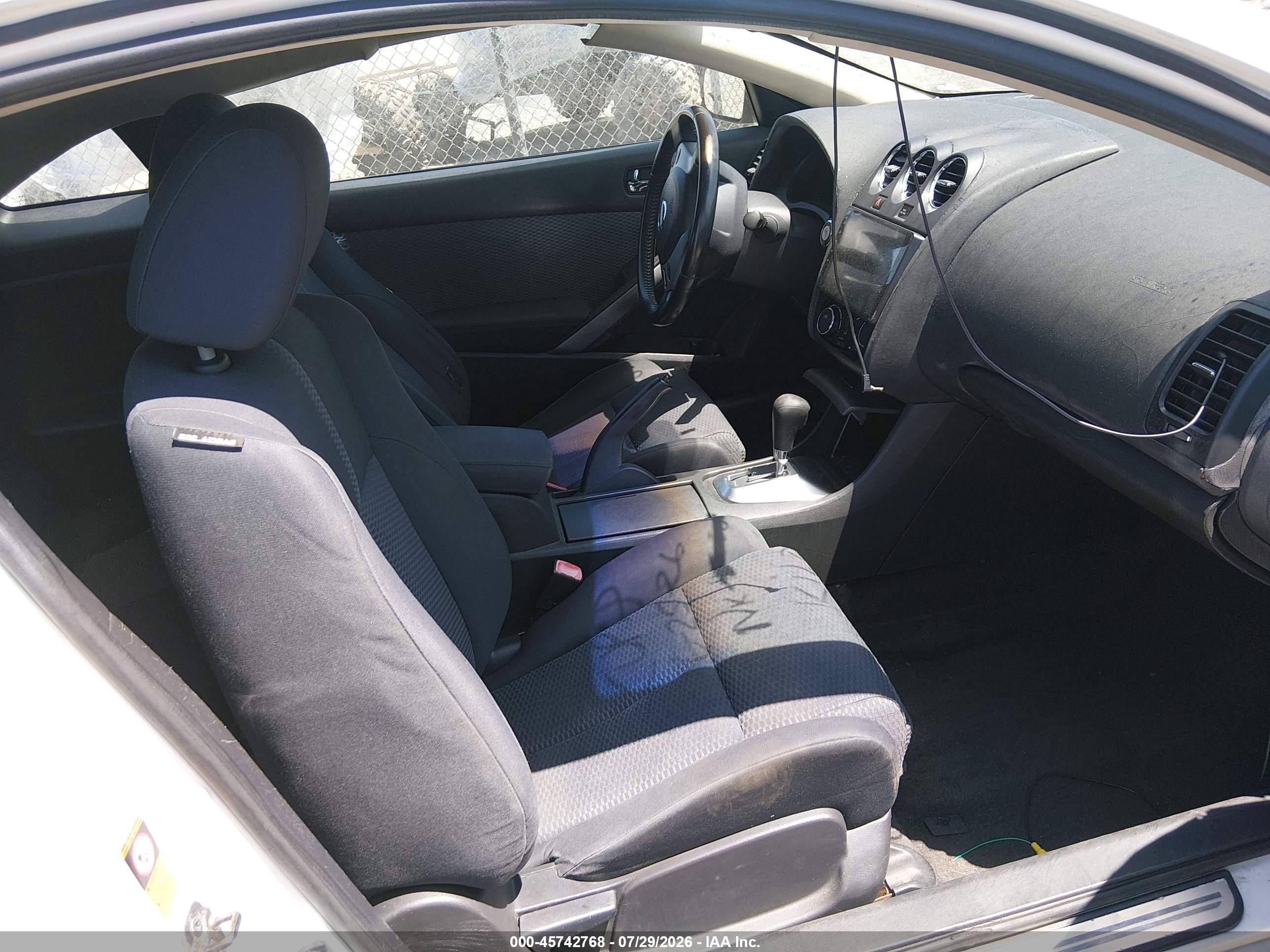 2009 Nissan Altima 2.5 S White vin: 1N4AL24E19C172181