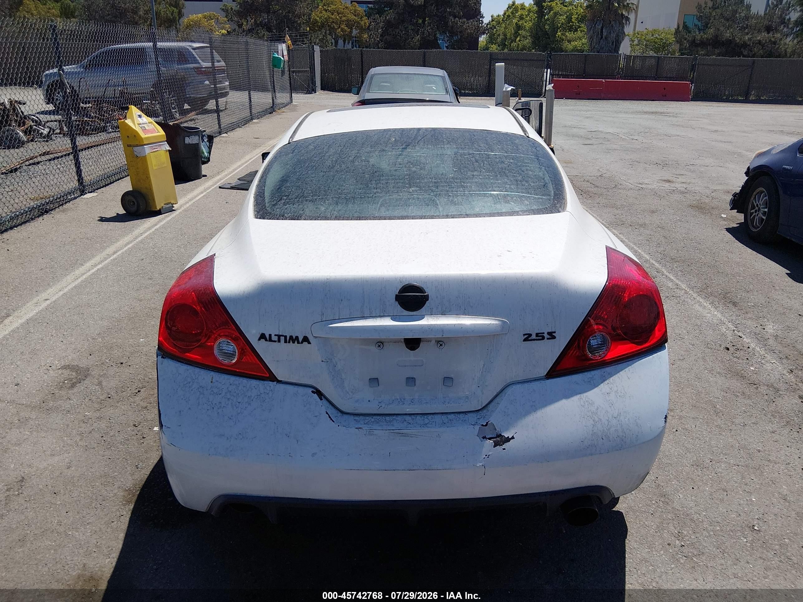 2009 Nissan Altima 2.5 S White vin: 1N4AL24E19C172181