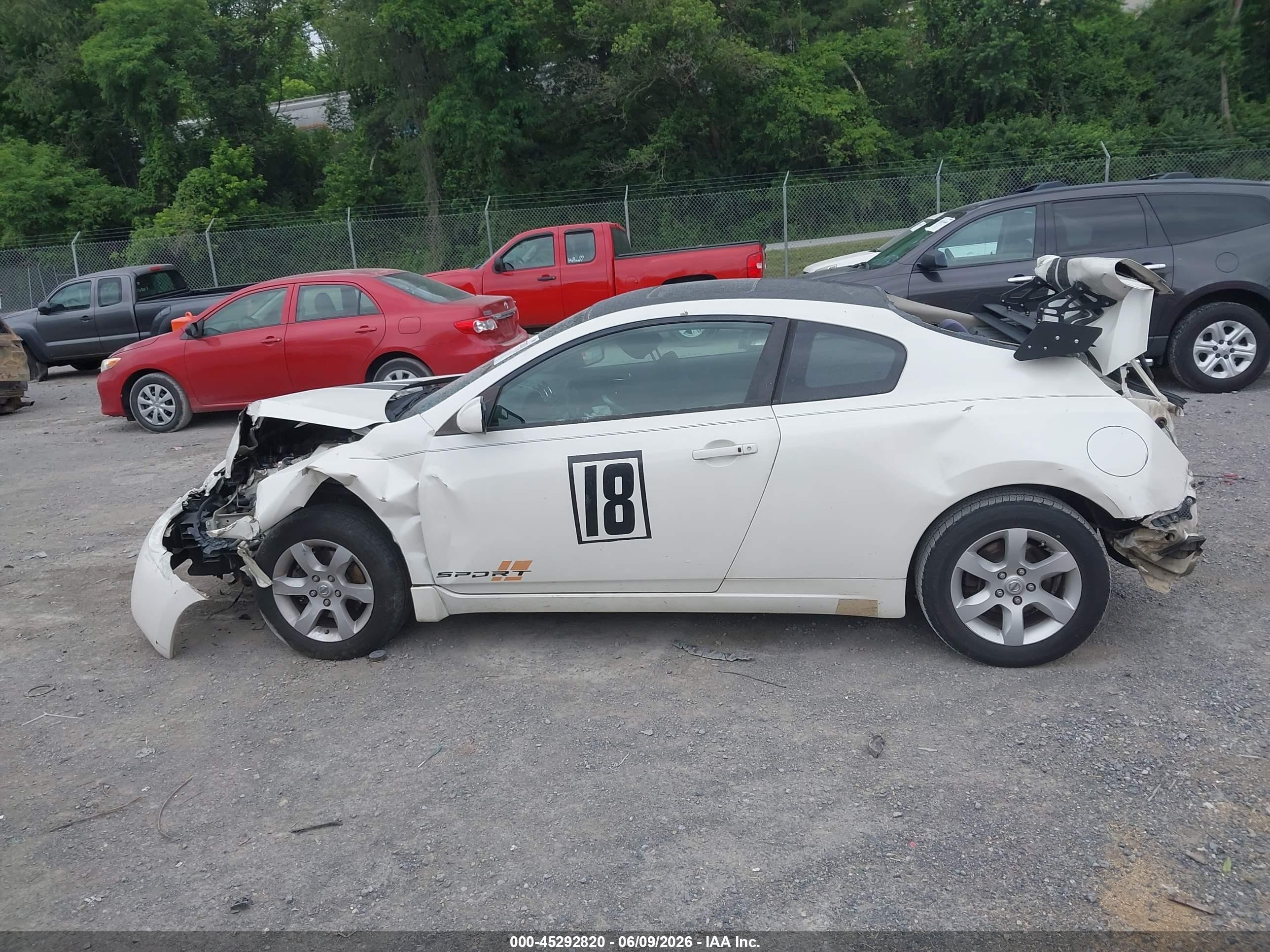 2009 Nissan Altima 2.5 S White vin: 1N4AL24E19C190079