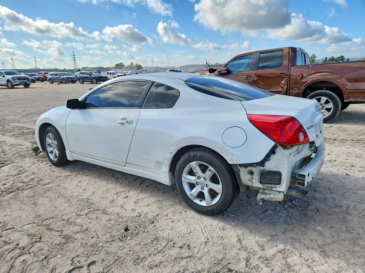 2008 Nissan Altima 2.5s White vin: 1N4AL24E28C109623