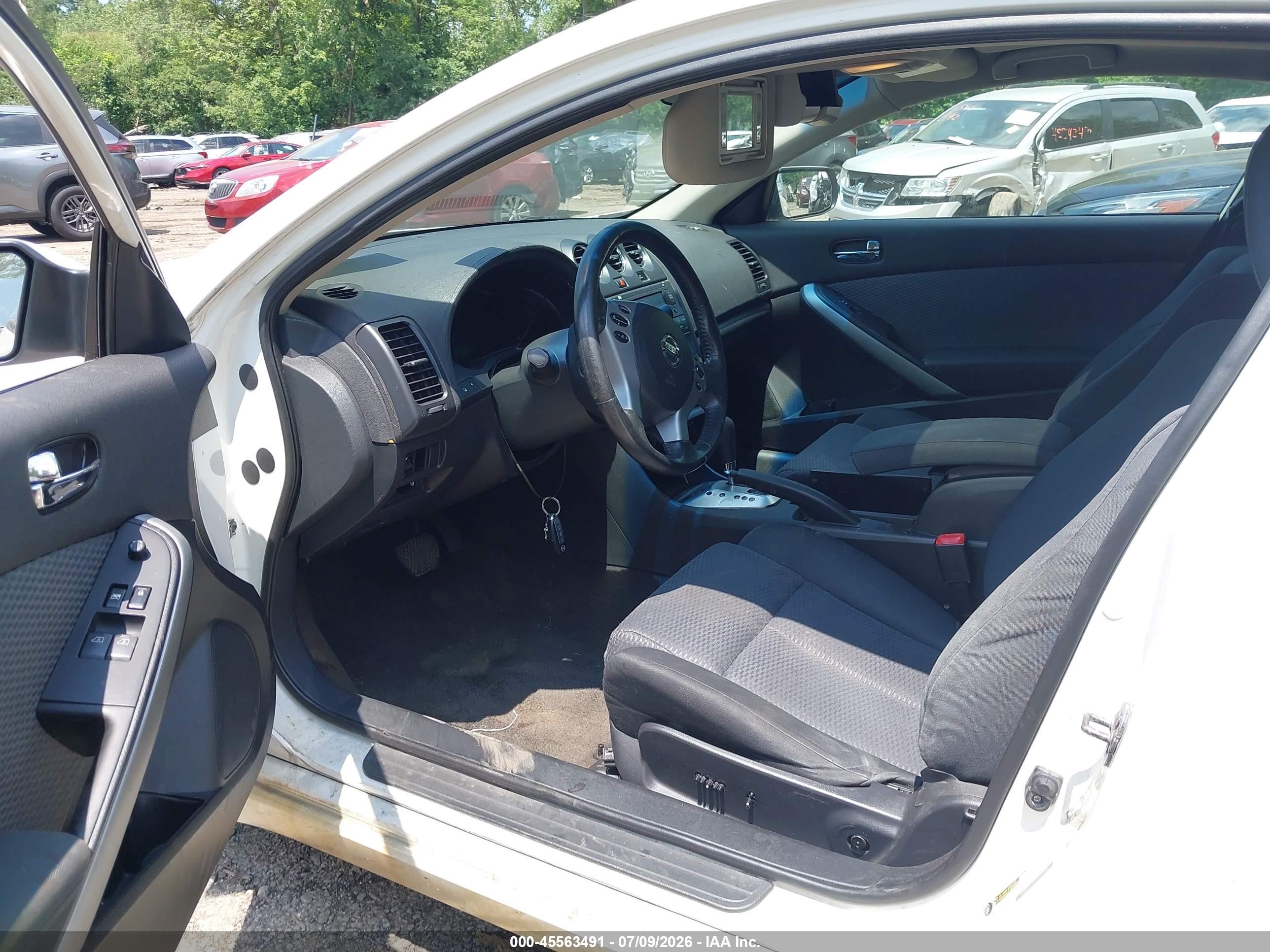2008 Nissan Altima 2.5 S White vin: 1N4AL24EX8C247278