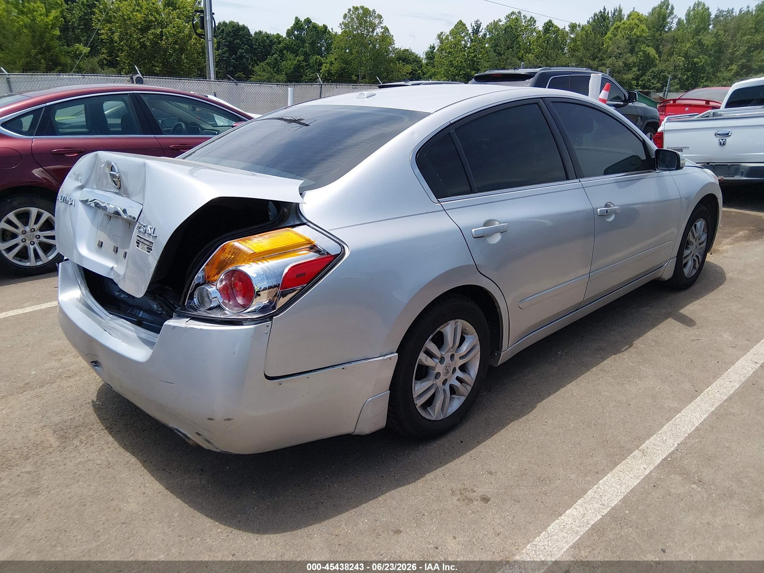 2010 Nissan Altima 2.5 S Silver vin: 1N4AL2AP0AC186910