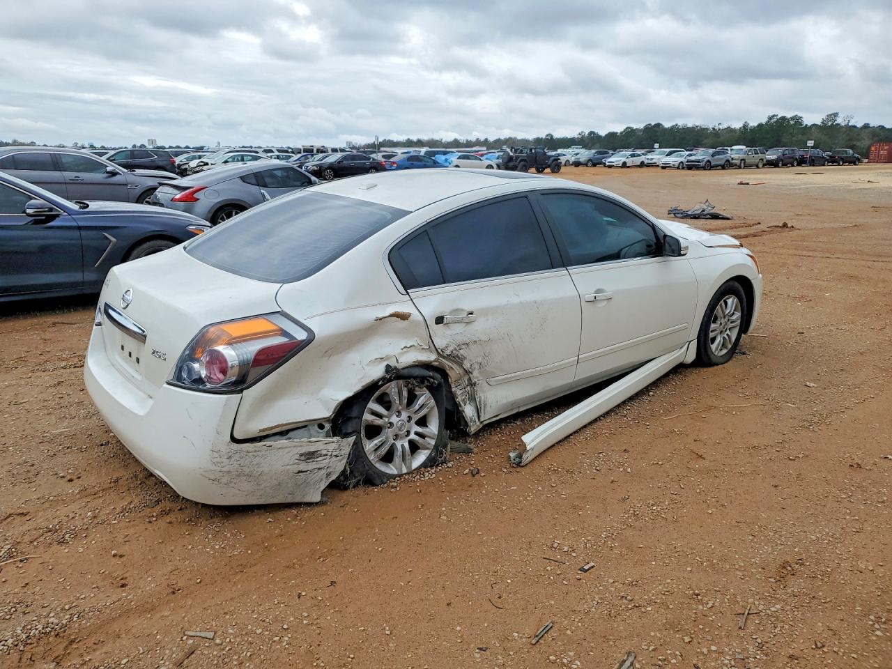 2010 Nissan Altima Base White vin: 1N4AL2AP0AN419608