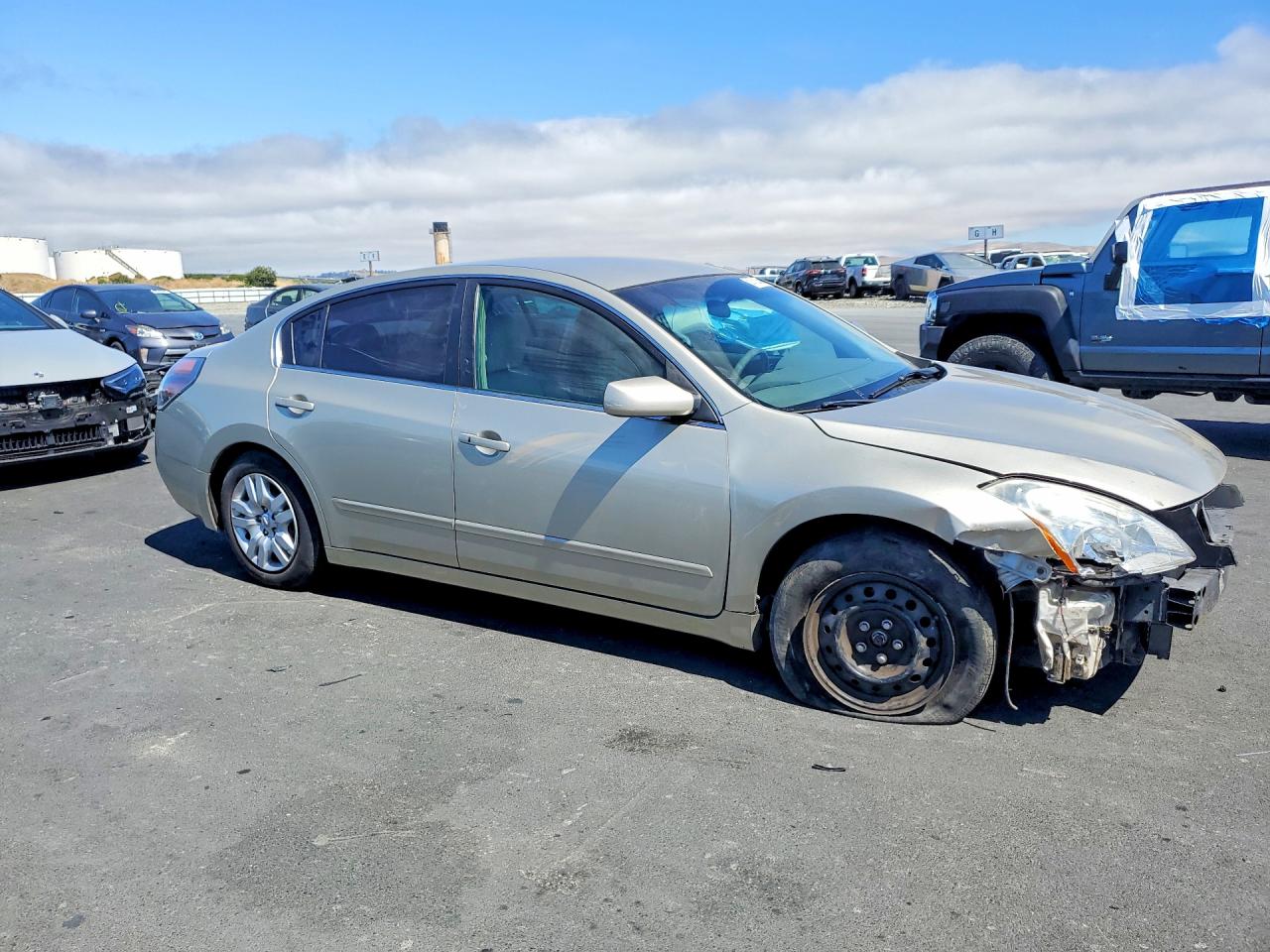 2010 Nissan Altima 2.5 Beige vin: 1N4AL2AP0AN425845