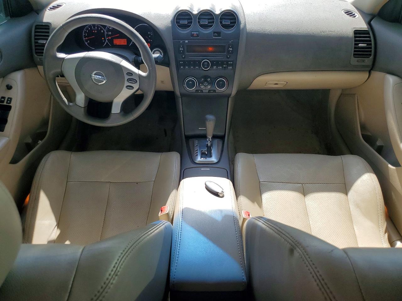 2010 Nissan Altima 2.5 Beige vin: 1N4AL2AP0AN425845