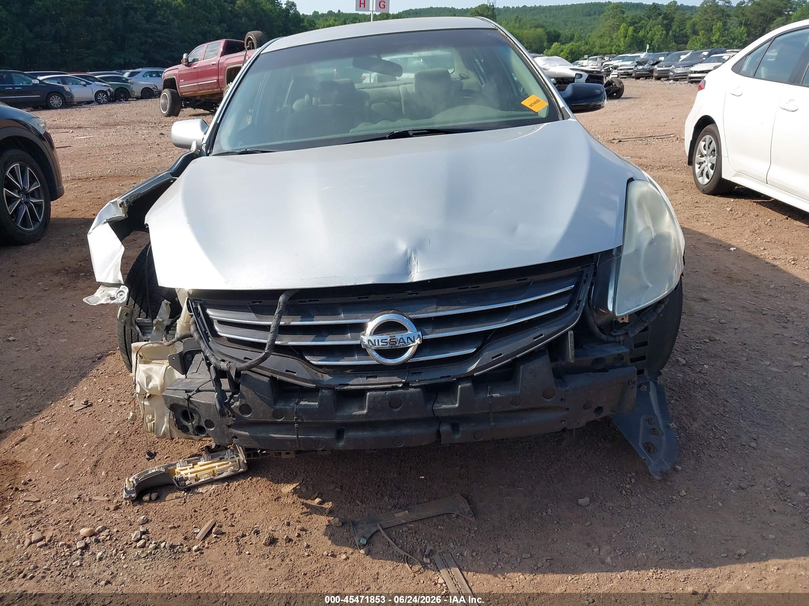 2010 Nissan Altima 2.5 Silver vin: 1N4AL2AP0AN431435