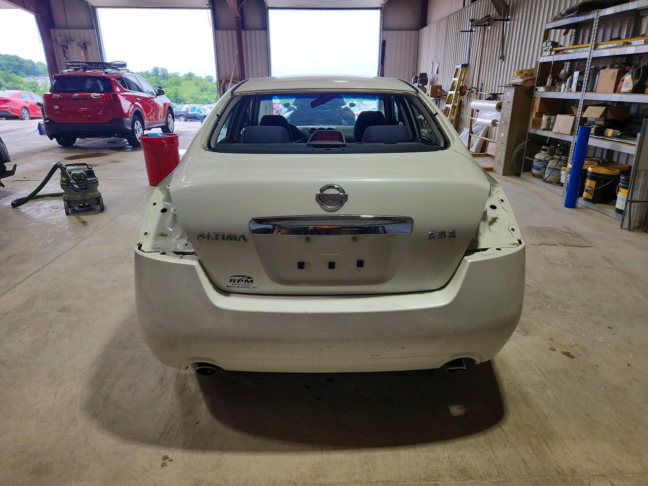 2010 Nissan Altima 2.5 White vin: 1N4AL2AP0AN432424