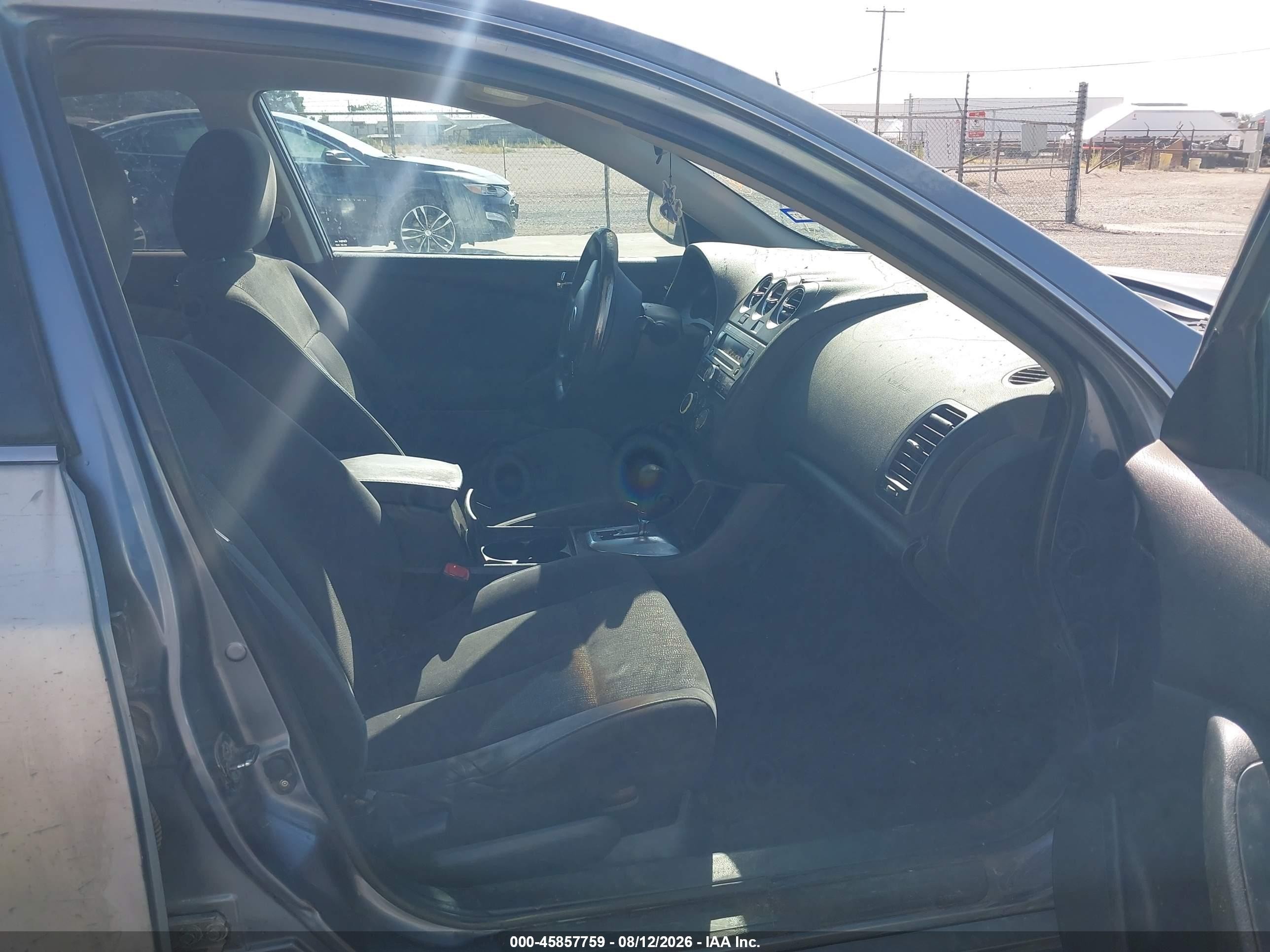 2010 Nissan Altima 2.5 S Silver vin: 1N4AL2AP0AN441642