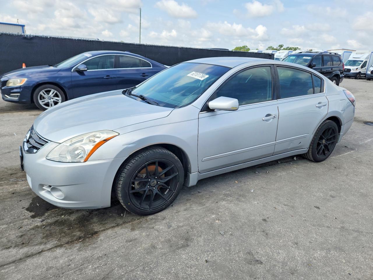 2010 Nissan Altima 2.5 Серебряный vin: 1N4AL2AP0AN444024