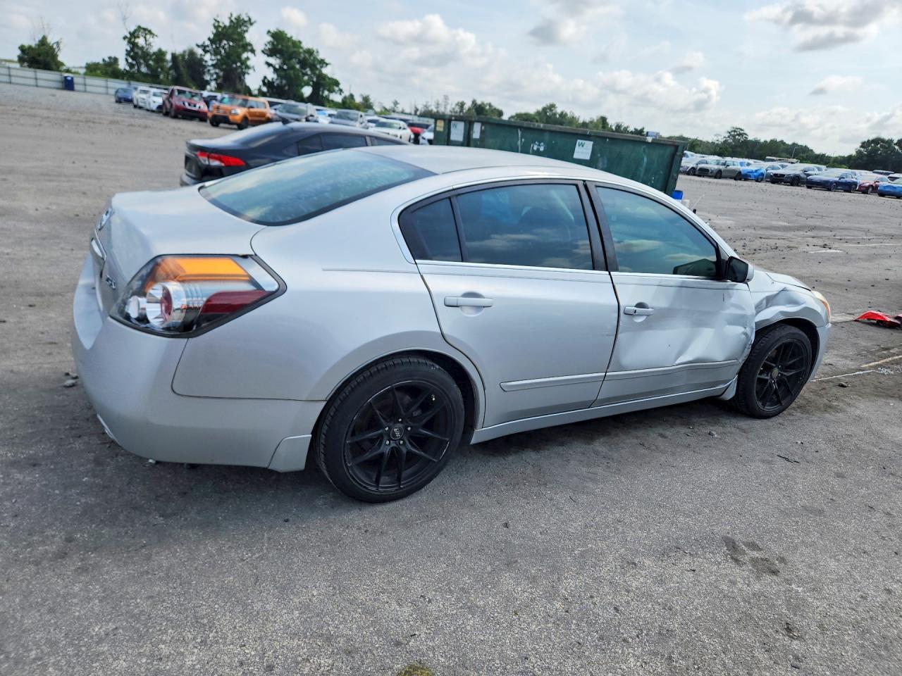 2010 Nissan Altima 2.5 Серебряный vin: 1N4AL2AP0AN444024