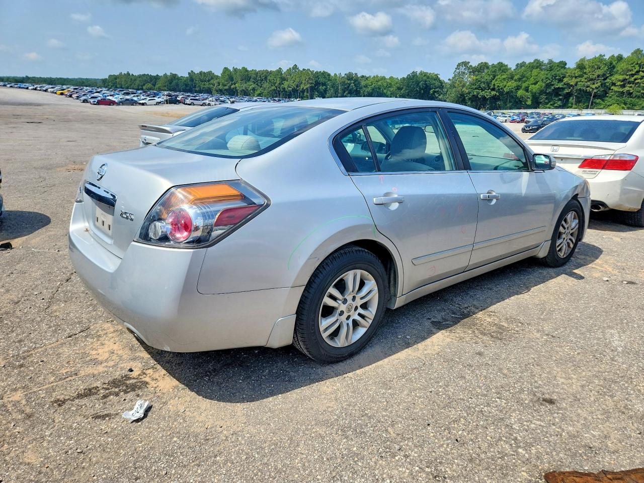 2010 Nissan Altima 2.5 Silver vin: 1N4AL2AP0AN449918