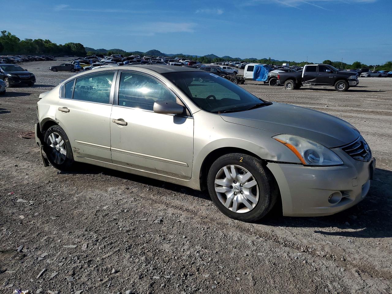 2010 Nissan Altima Gold vin: 1N4AL2AP0AN472793