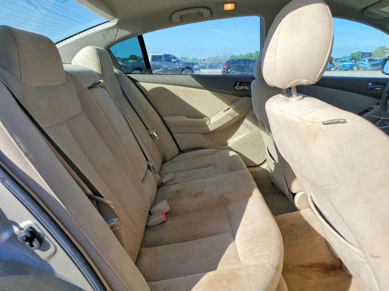 2010 Nissan Altima Gold vin: 1N4AL2AP0AN472793