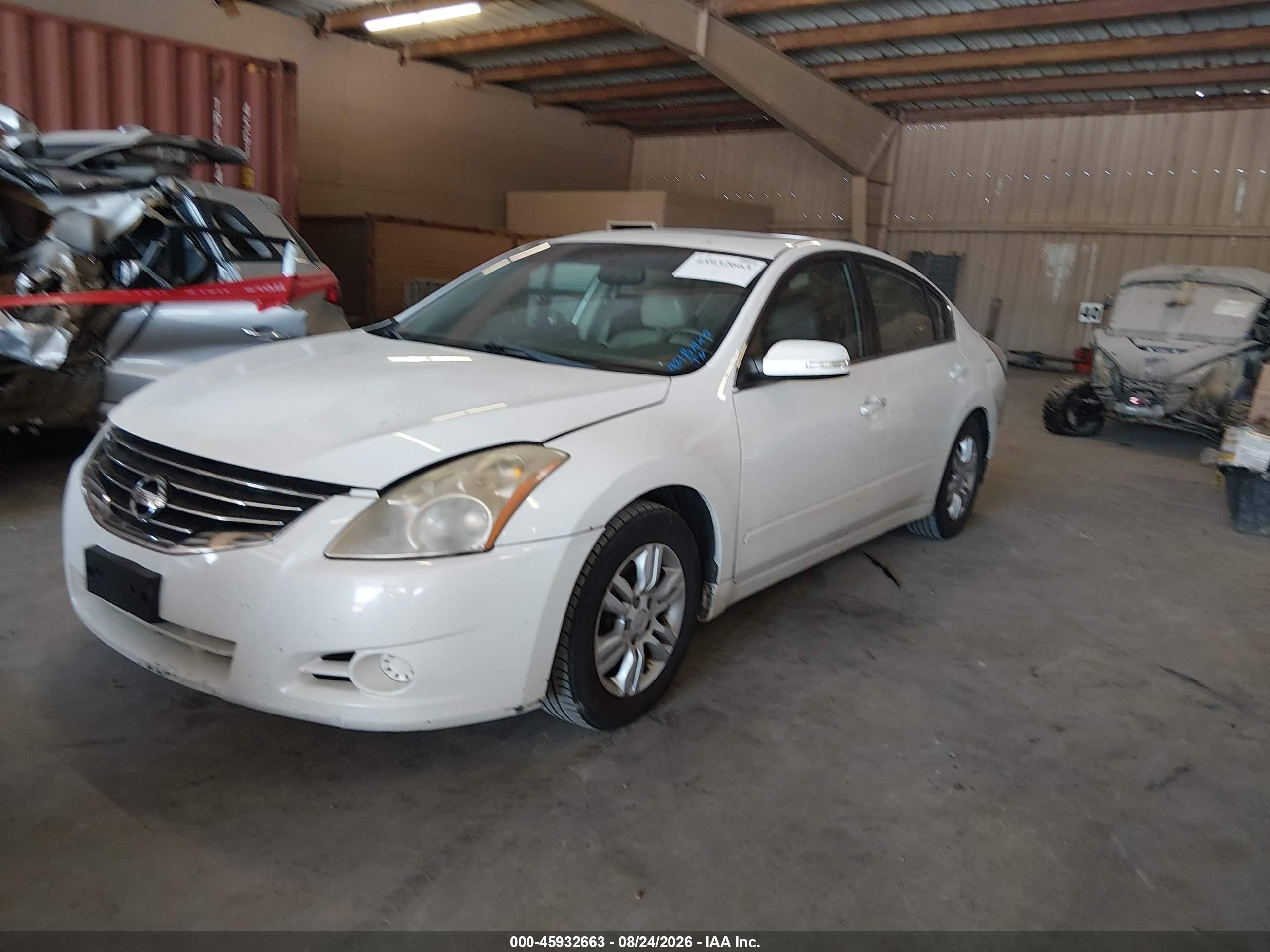 2010 Nissan Altima 2.5 S White vin: 1N4AL2AP0AN475368