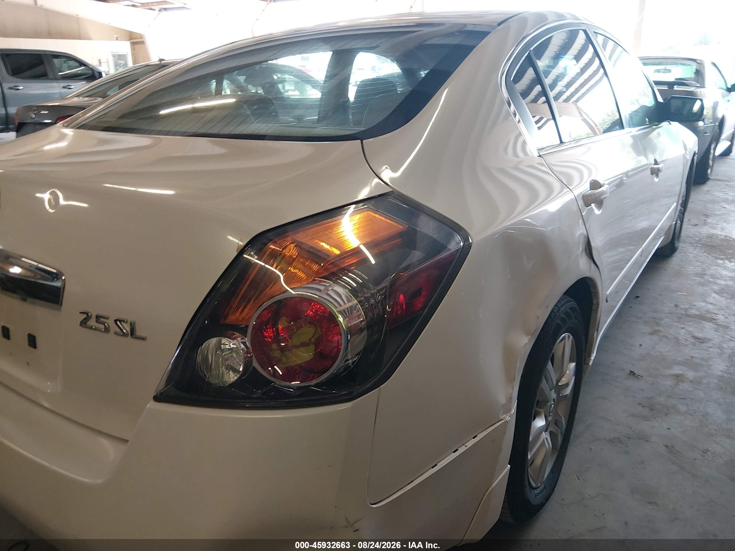 2010 Nissan Altima 2.5 S White vin: 1N4AL2AP0AN475368