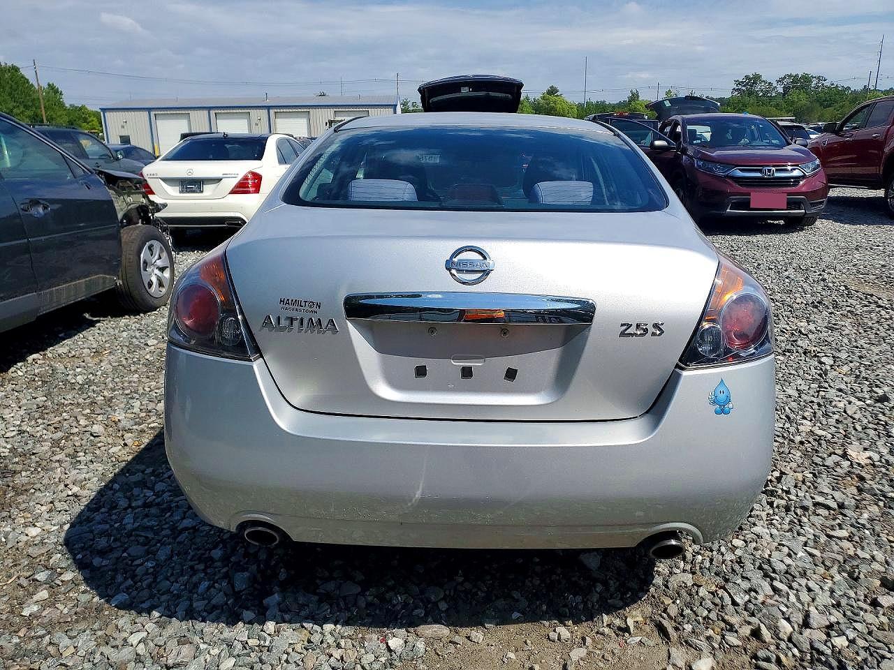 2010 Nissan Altima 2.5 Silver vin: 1N4AL2AP0AN479016