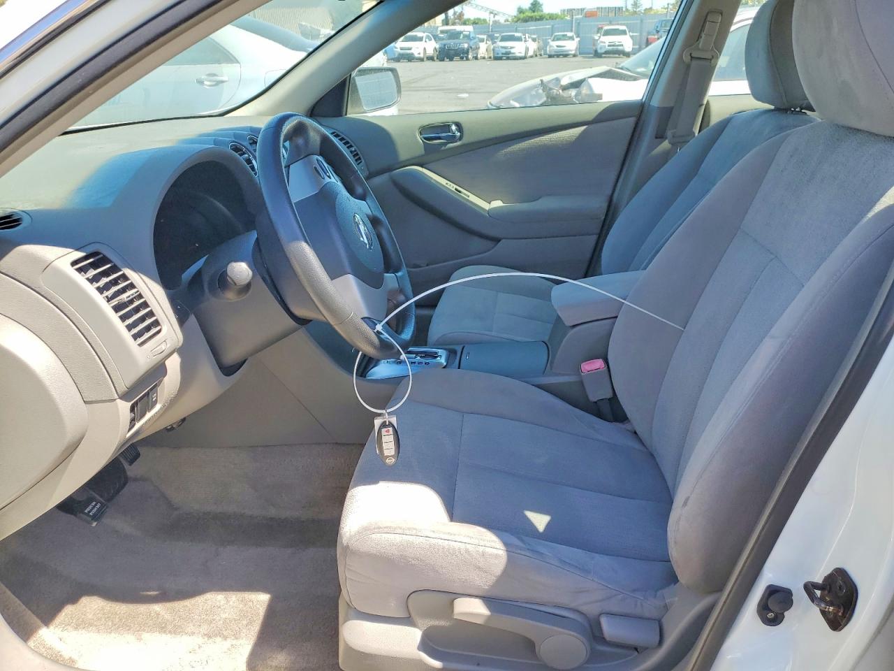 2010 Nissan Altima 2.5 White vin: 1N4AL2AP0AN508241
