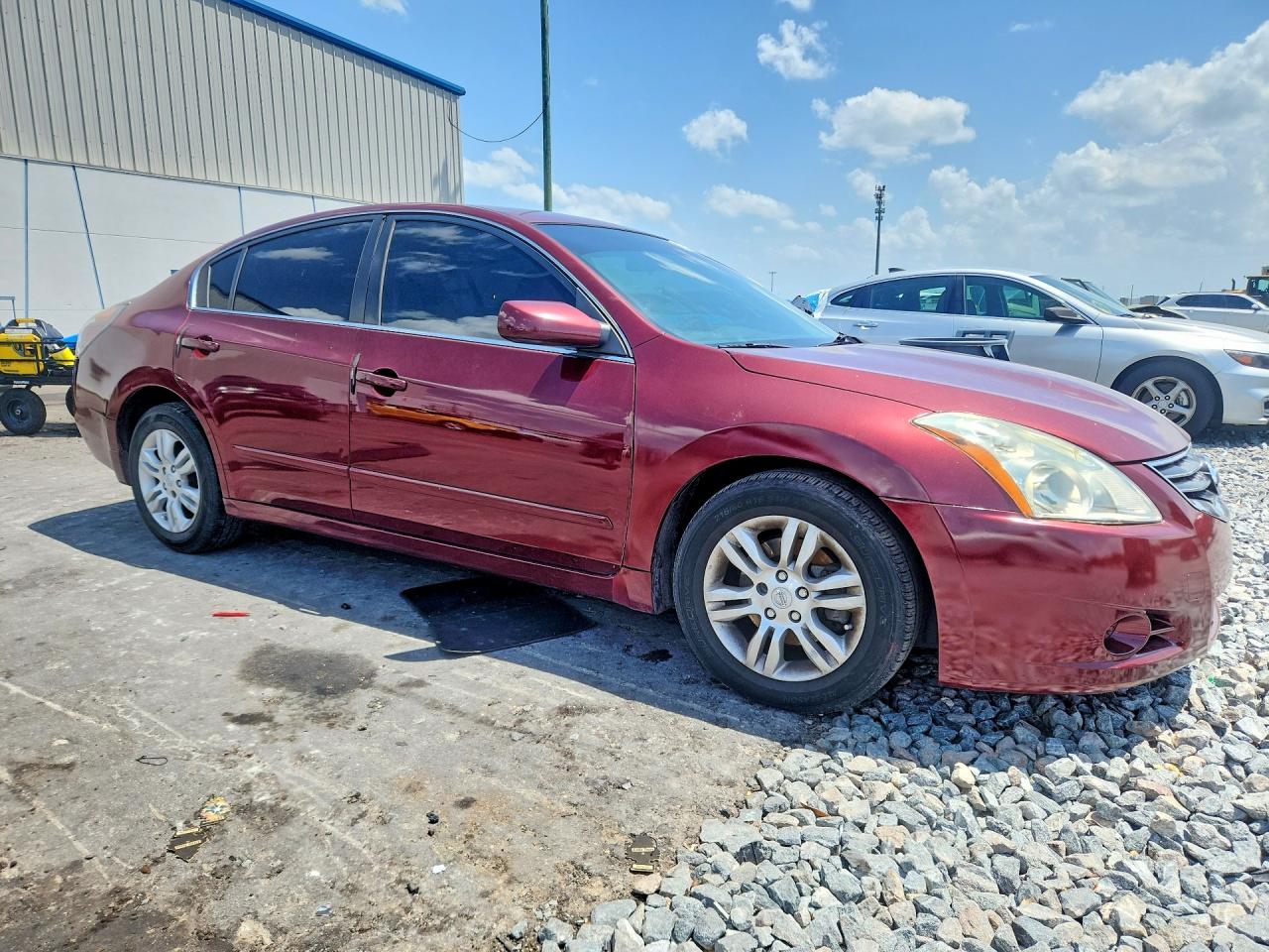 2010 Nissan Altima 2.5 Red vin: 1N4AL2AP0AN525721