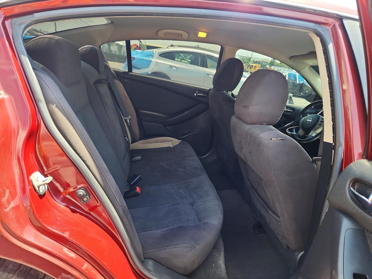 2010 Nissan Altima 2.5 Red vin: 1N4AL2AP0AN525721