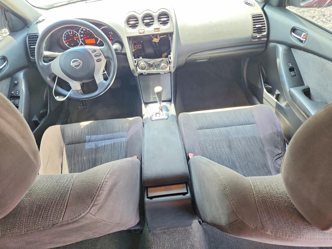 2010 Nissan Altima 2.5 Red vin: 1N4AL2AP0AN525721