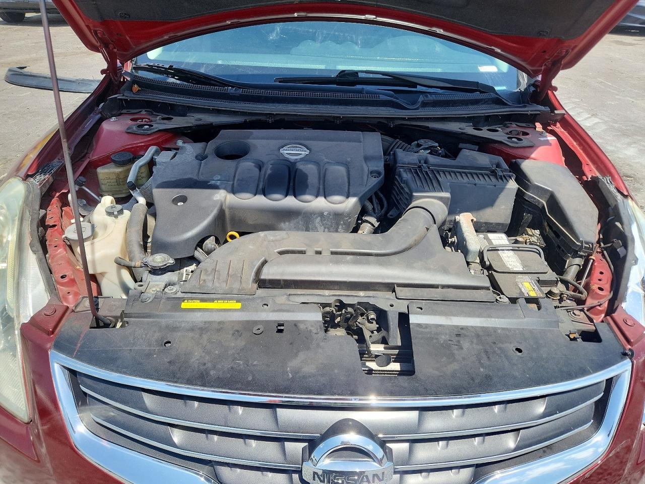 2010 Nissan Altima 2.5 Red vin: 1N4AL2AP0AN525721