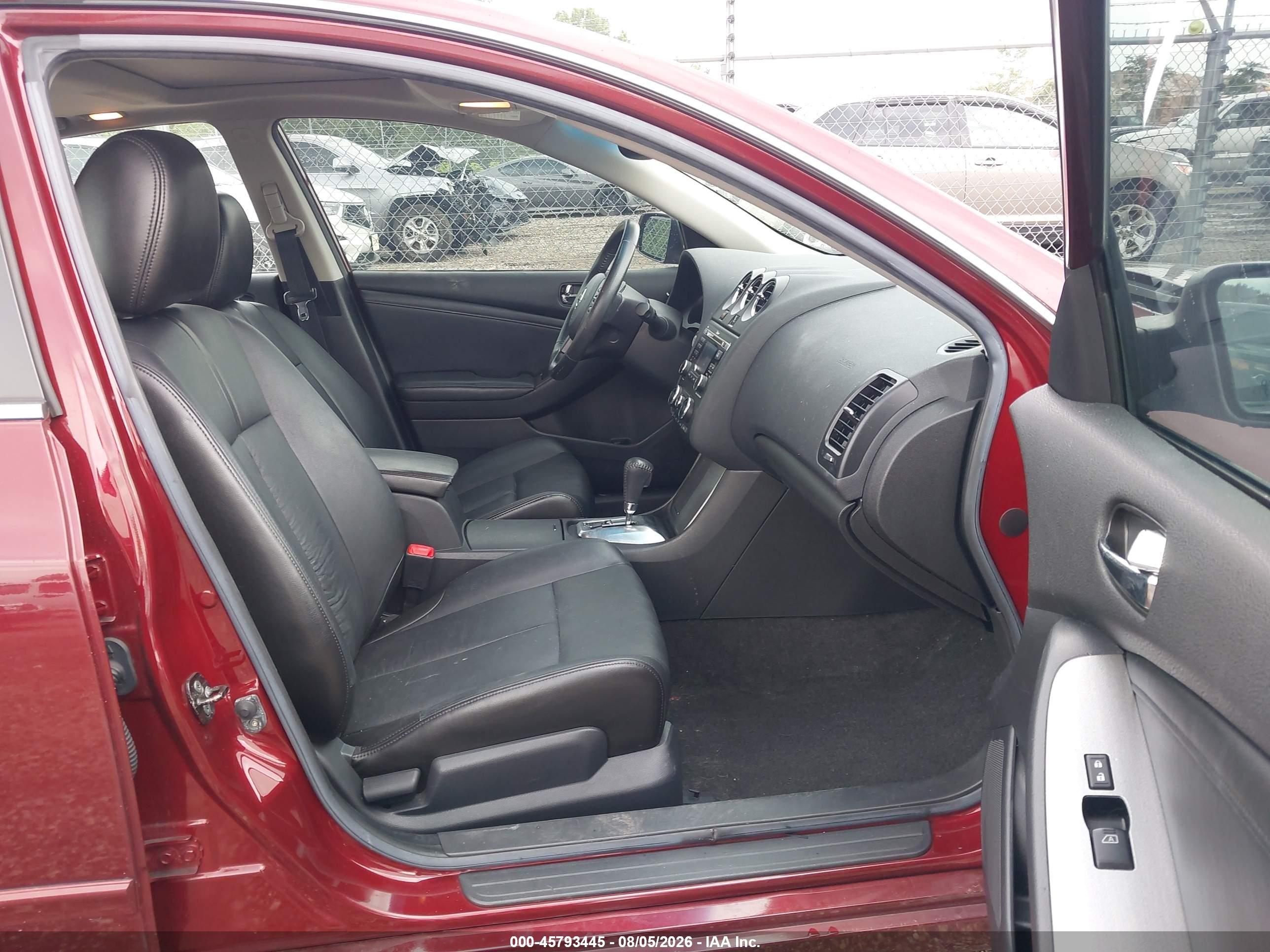 2010 Nissan Altima 2.5 S Burgundy vin: 1N4AL2AP0AN531924