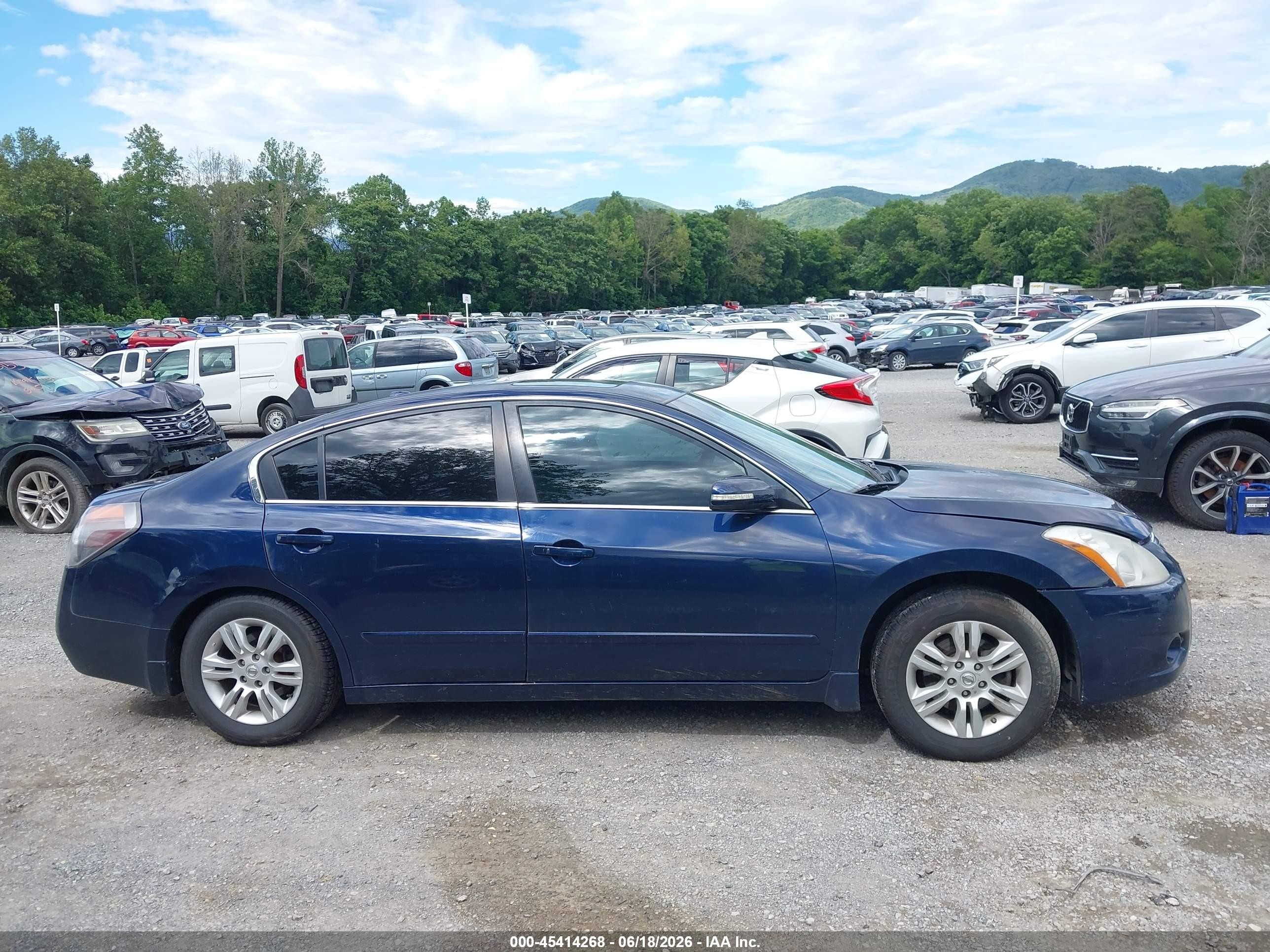 2010 Nissan Altima 2.5 S Blue vin: 1N4AL2AP0AN532071