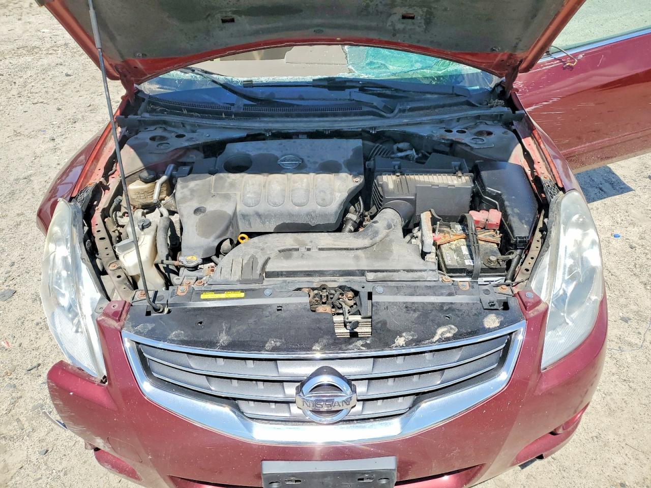 2010 Nissan Altima 2.5 Burgundy vin: 1N4AL2AP0AN536847