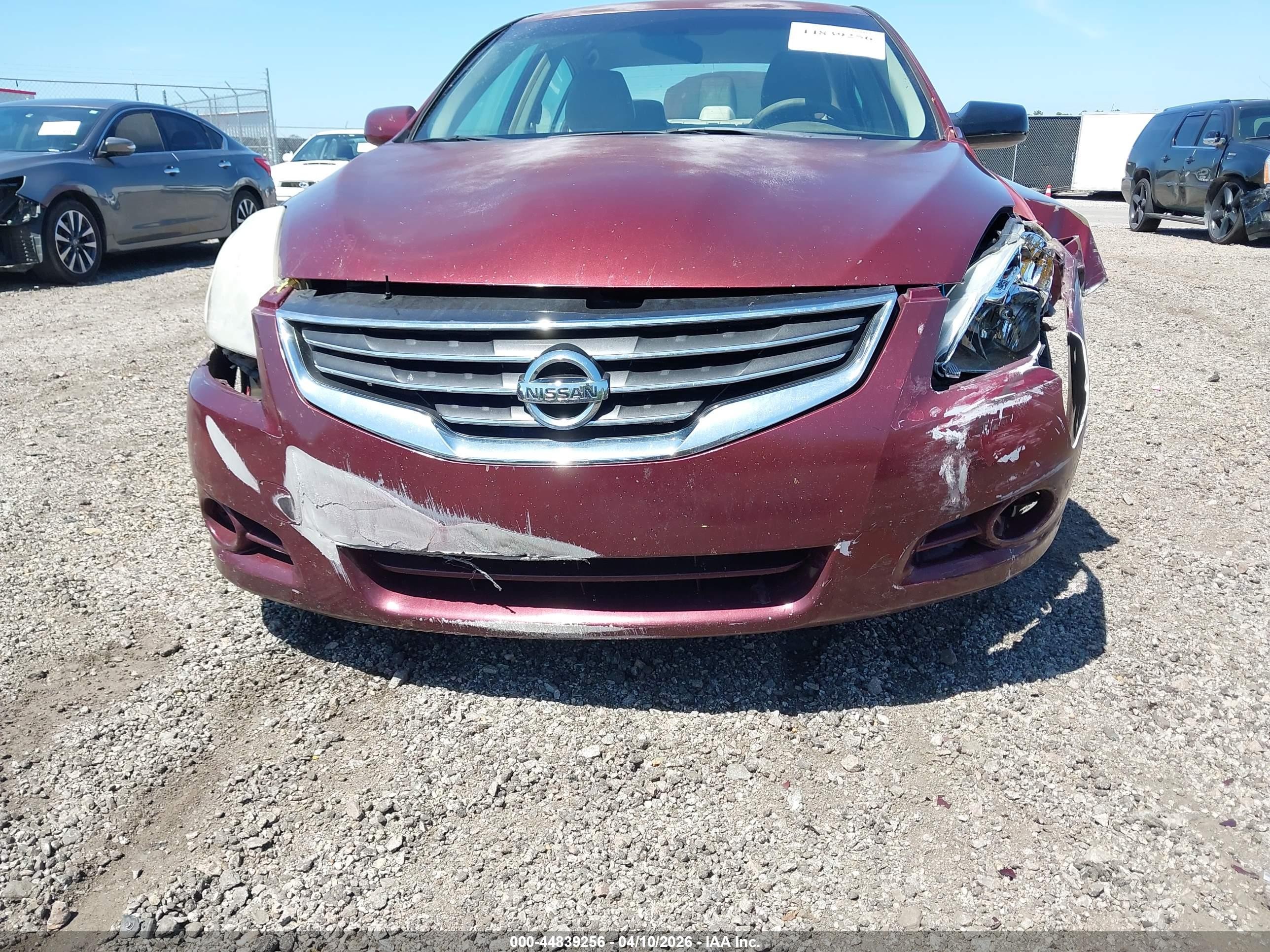 2011 Nissan Altima 2.5 S Red vin: 1N4AL2AP0BC114946