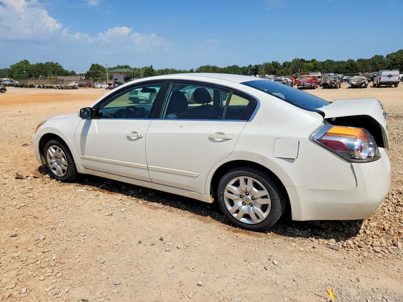 2011 Nissan Altima 2.5 White vin: 1N4AL2AP0BC180610