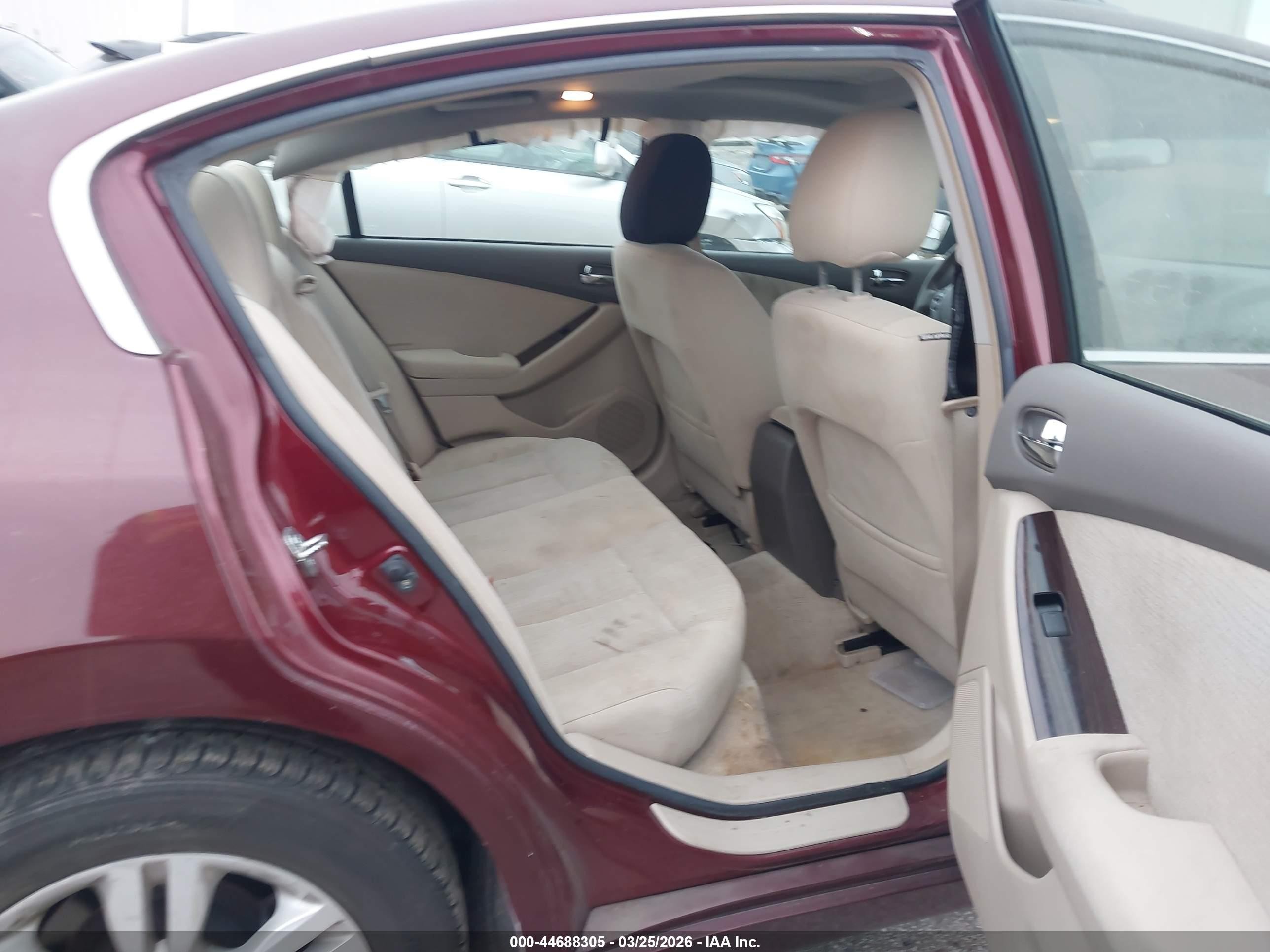 2011 Nissan Altima 2.5 S Burgundy vin: 1N4AL2AP0BN440556