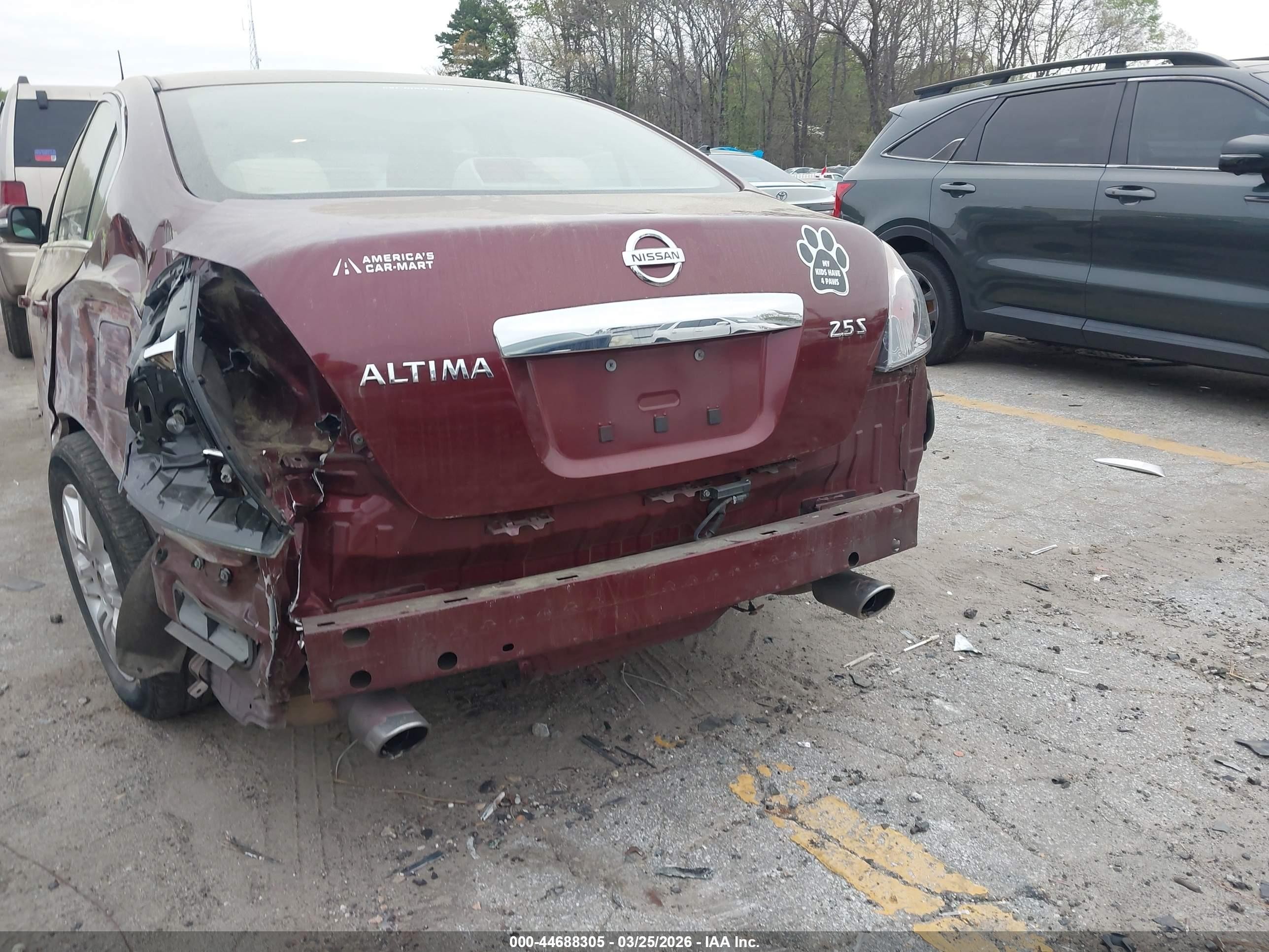 2011 Nissan Altima 2.5 S Burgundy vin: 1N4AL2AP0BN440556
