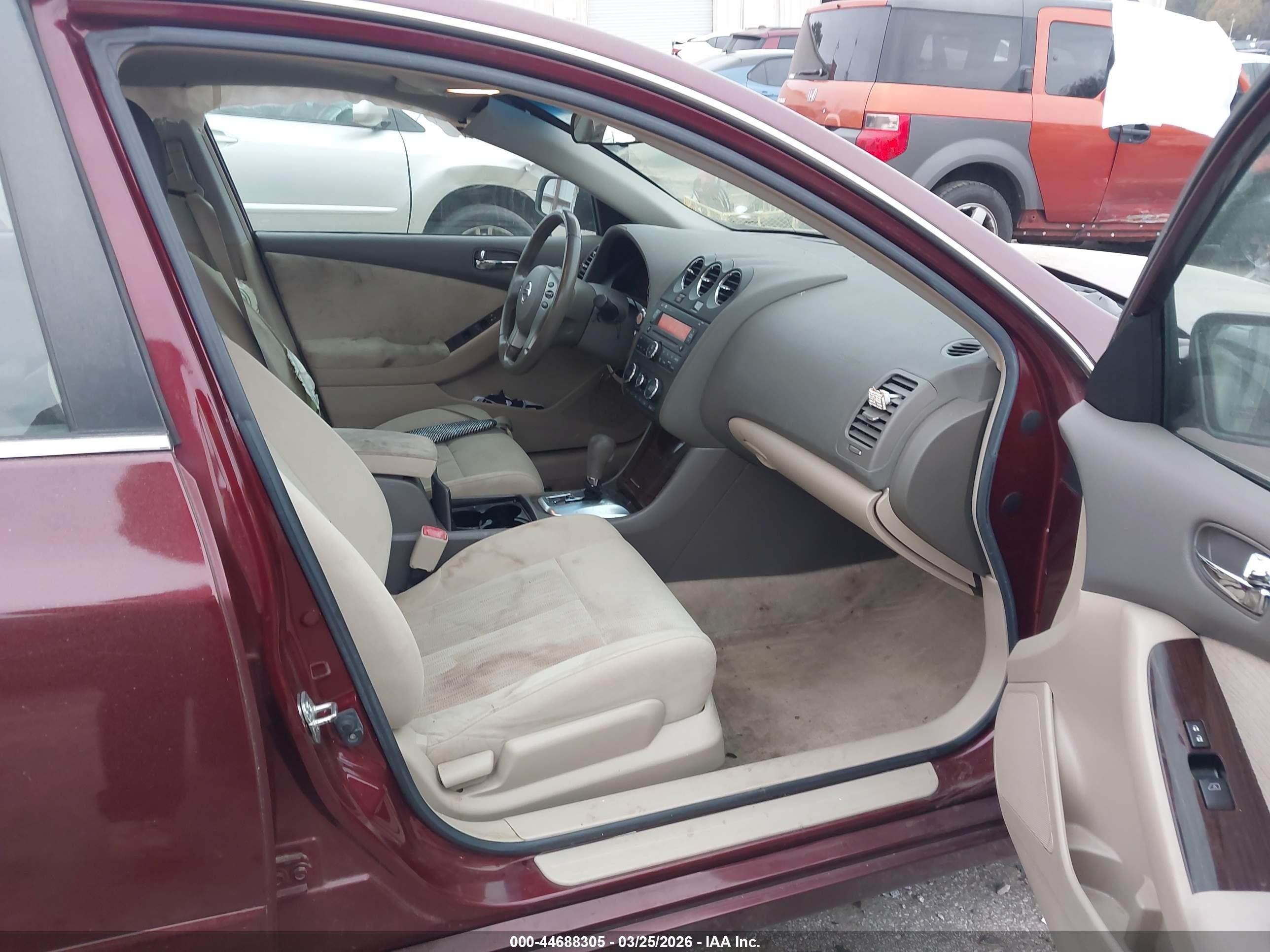 2011 Nissan Altima 2.5 S Burgundy vin: 1N4AL2AP0BN440556