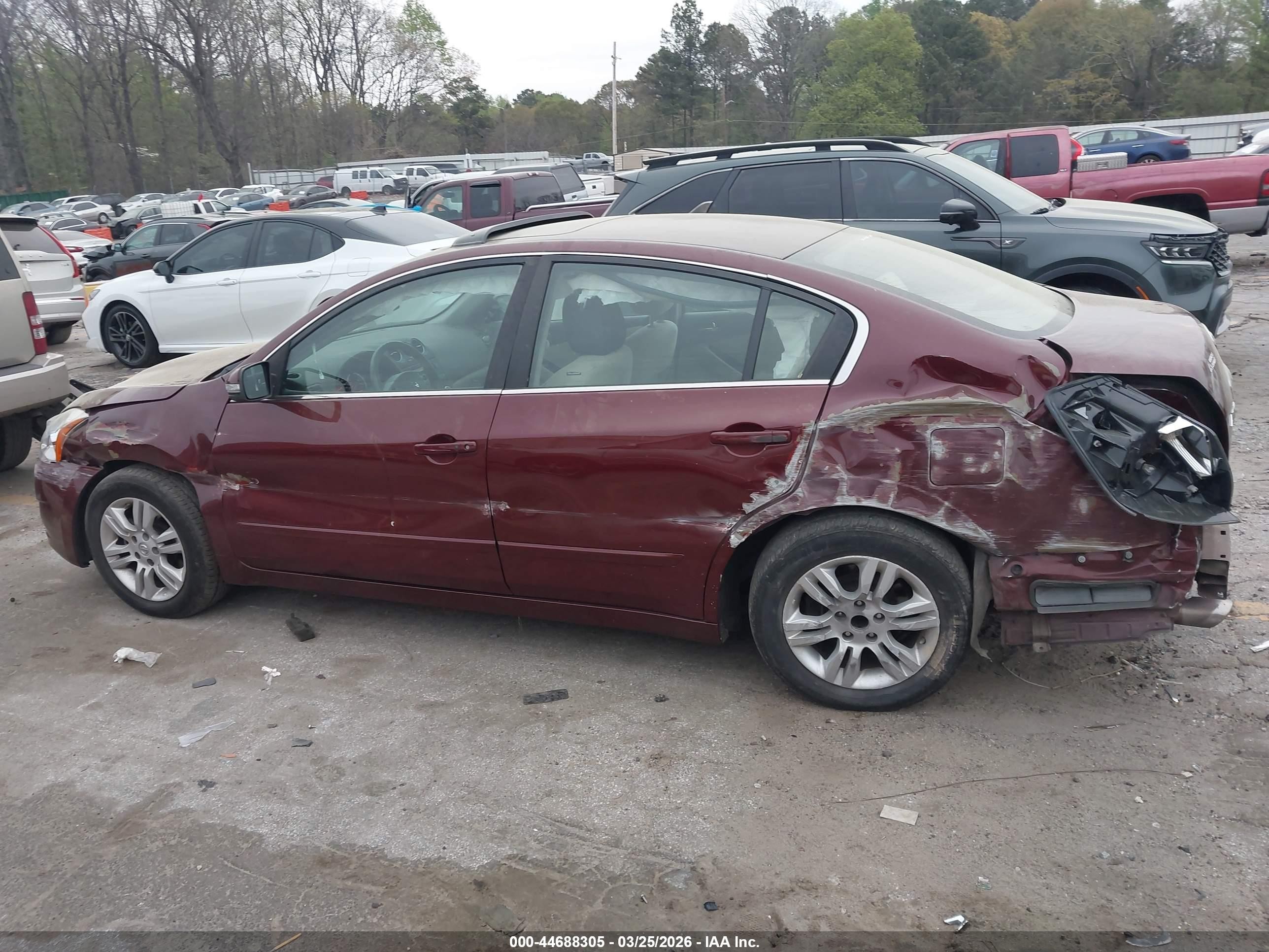 2011 Nissan Altima 2.5 S Burgundy vin: 1N4AL2AP0BN440556