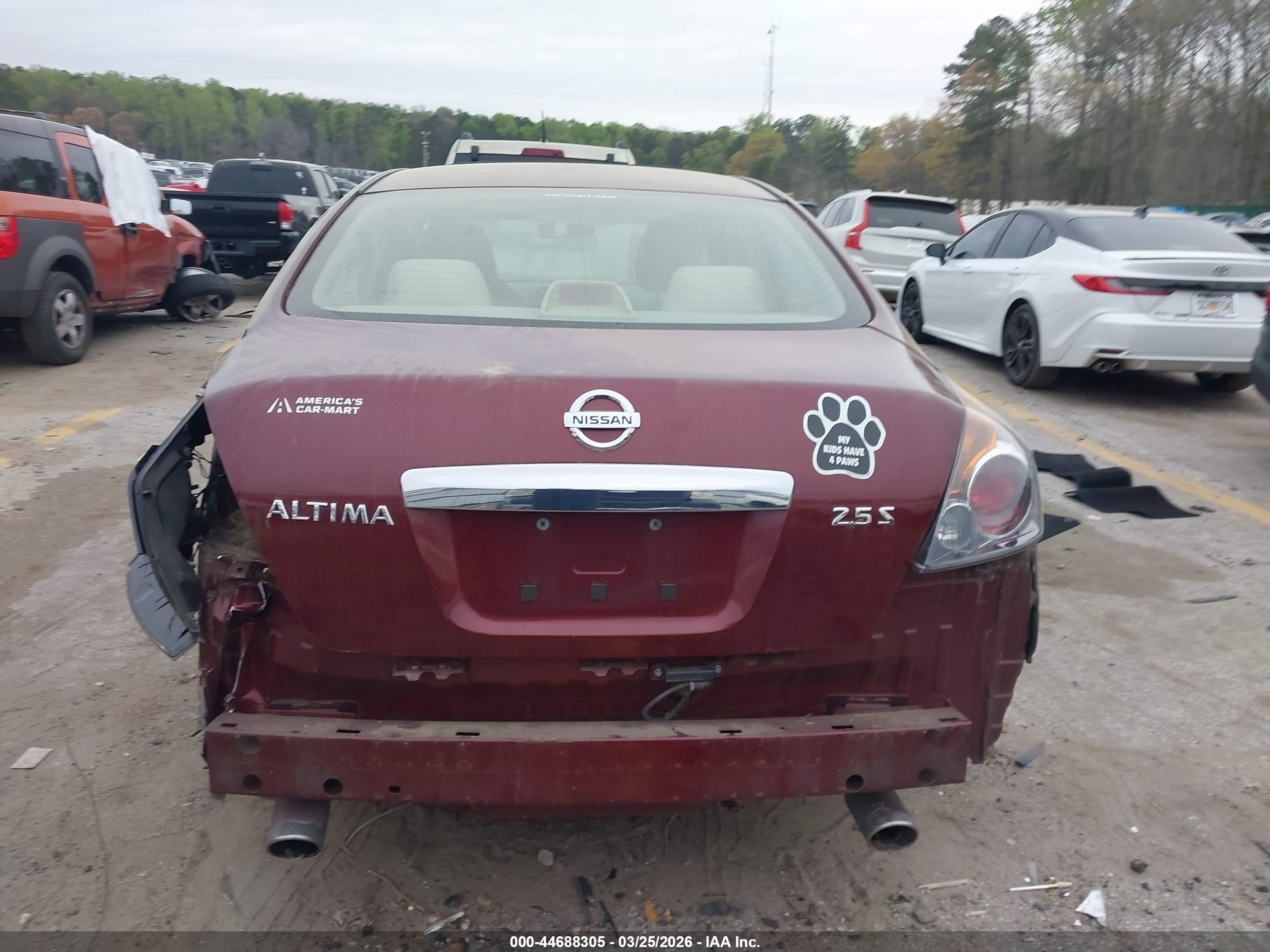 2011 Nissan Altima 2.5 S Burgundy vin: 1N4AL2AP0BN440556