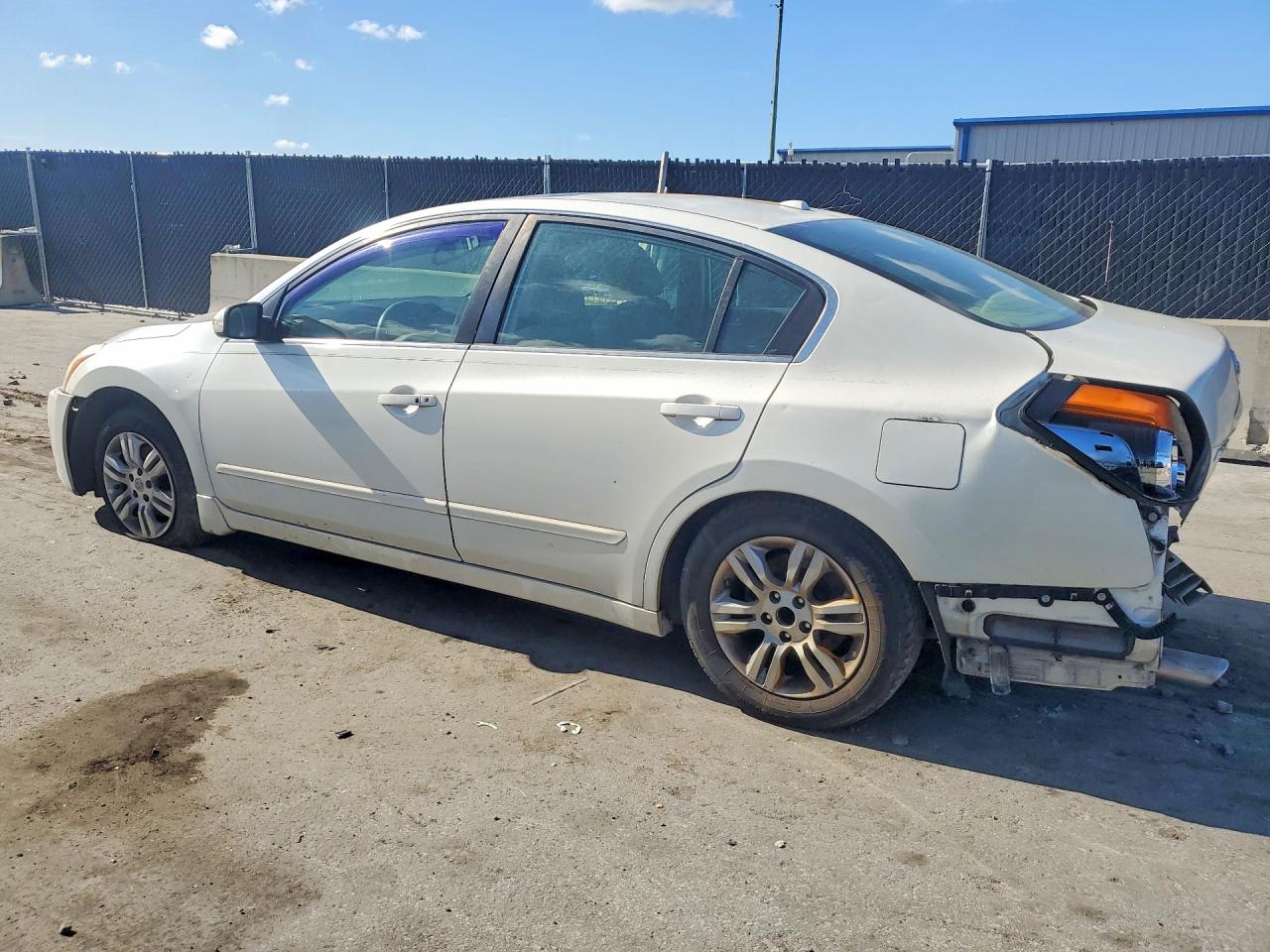 2011 Nissan Altima 2.5 White vin: 1N4AL2AP0BN454361