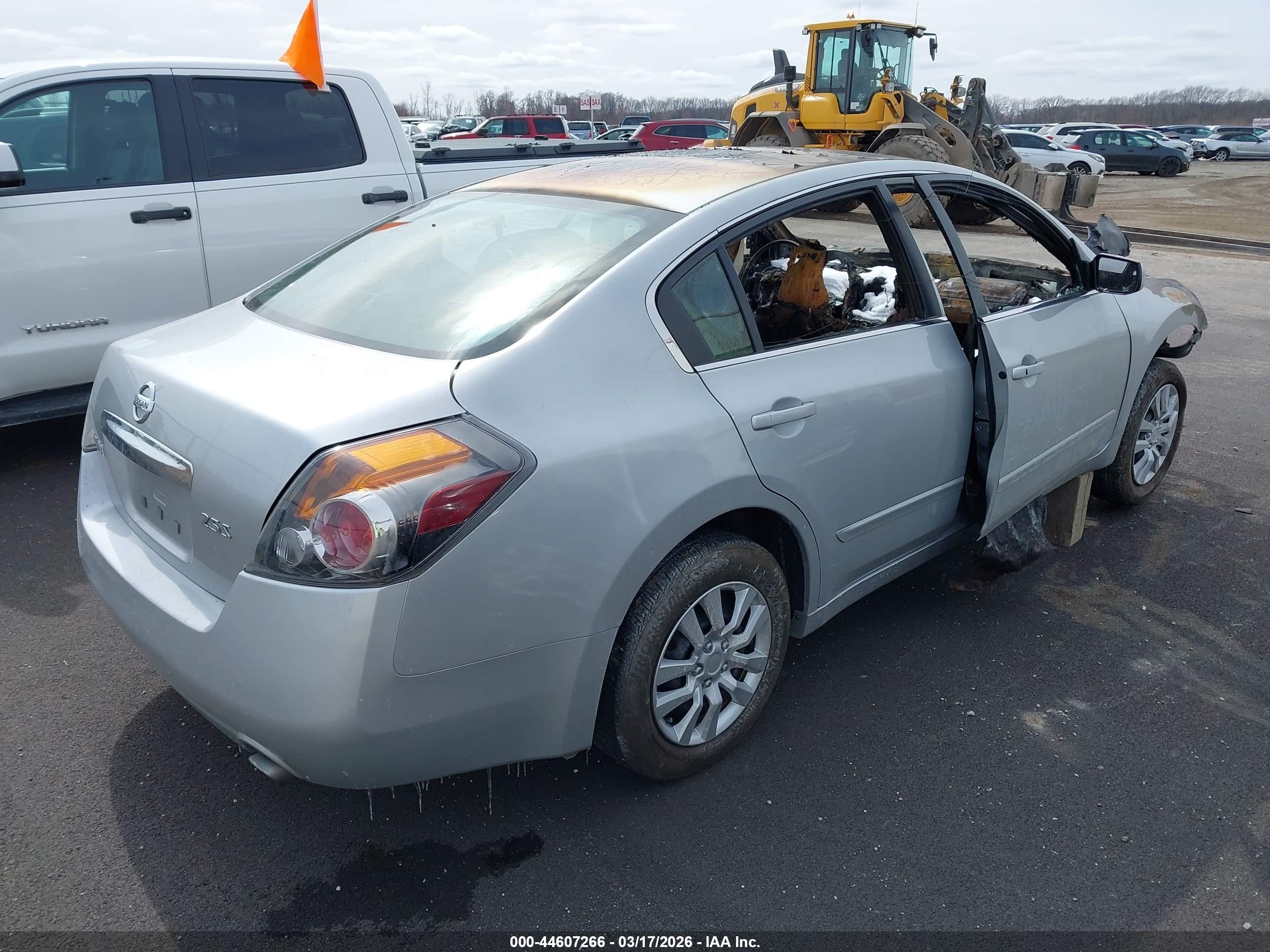 2011 Nissan Altima 2.5 S Silver vin: 1N4AL2AP0BN455476