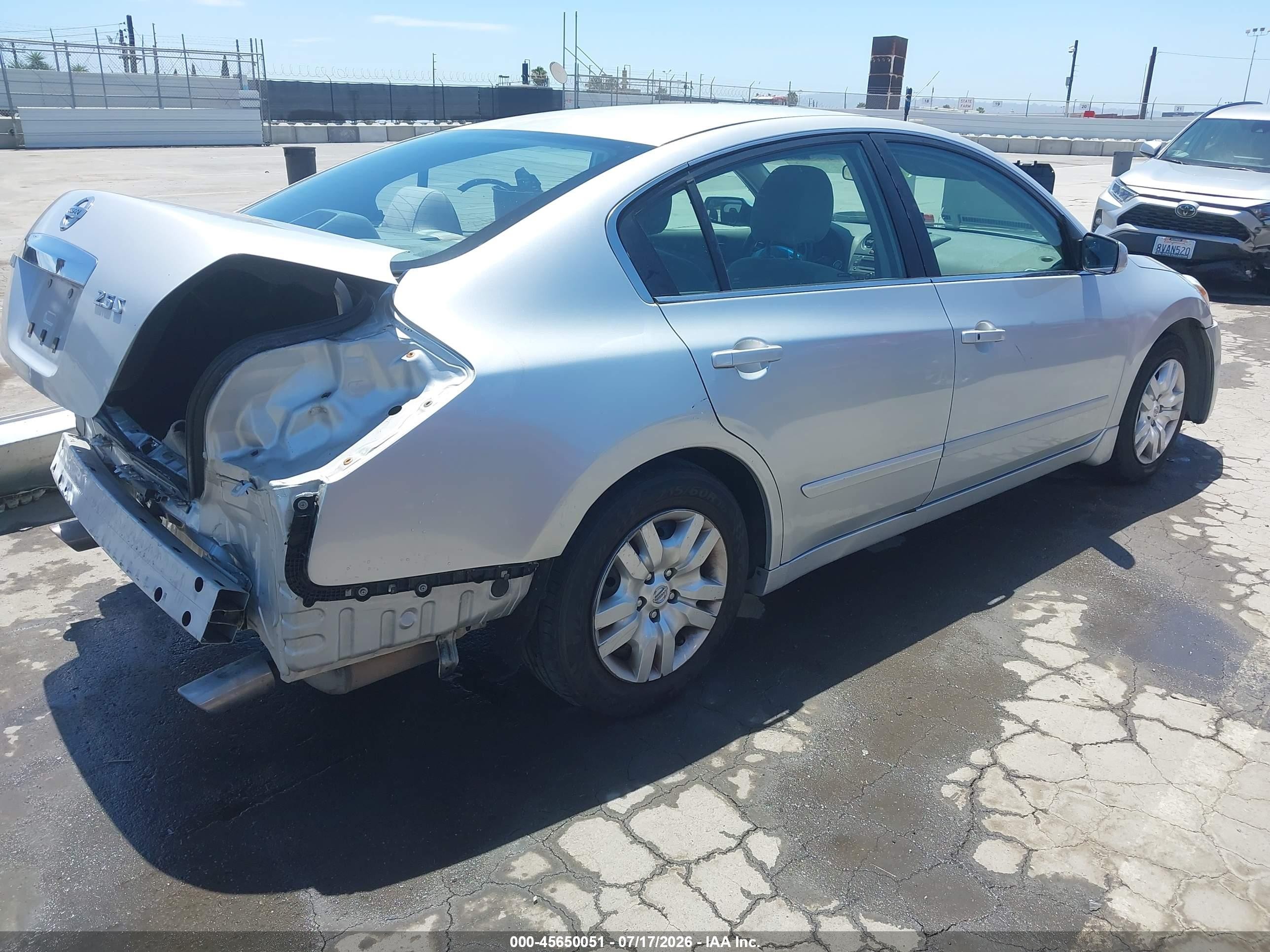 2011 Nissan Altima 2.5 S Серебряный vin: 1N4AL2AP0BN504952