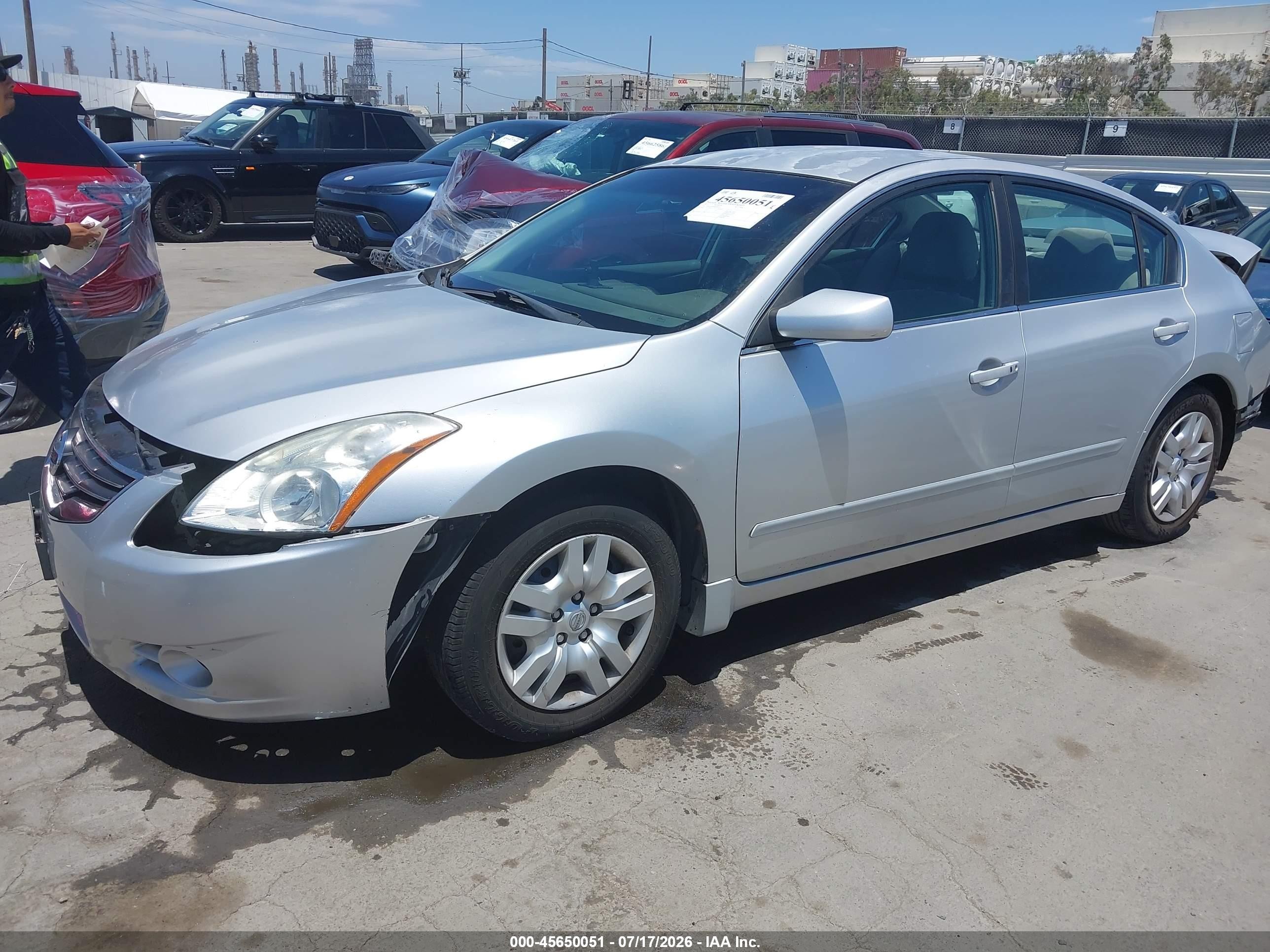 2011 Nissan Altima 2.5 S Серебряный vin: 1N4AL2AP0BN504952
