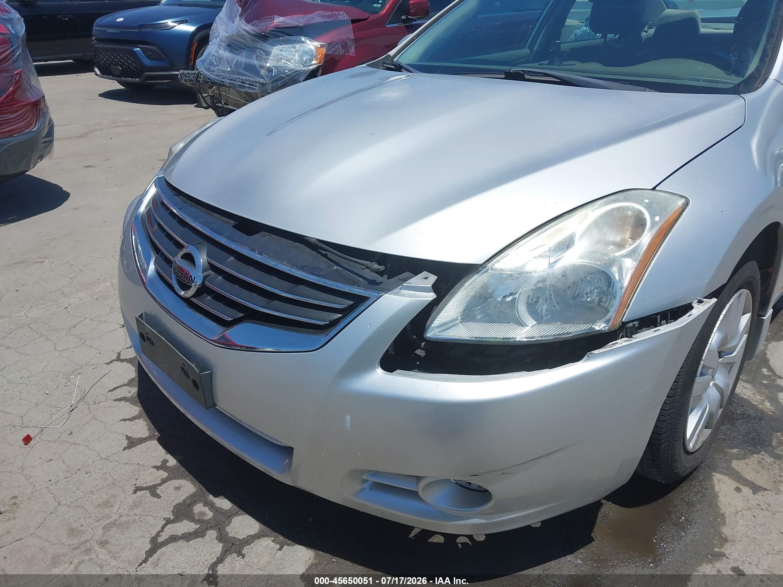 2011 Nissan Altima 2.5 S Серебряный vin: 1N4AL2AP0BN504952