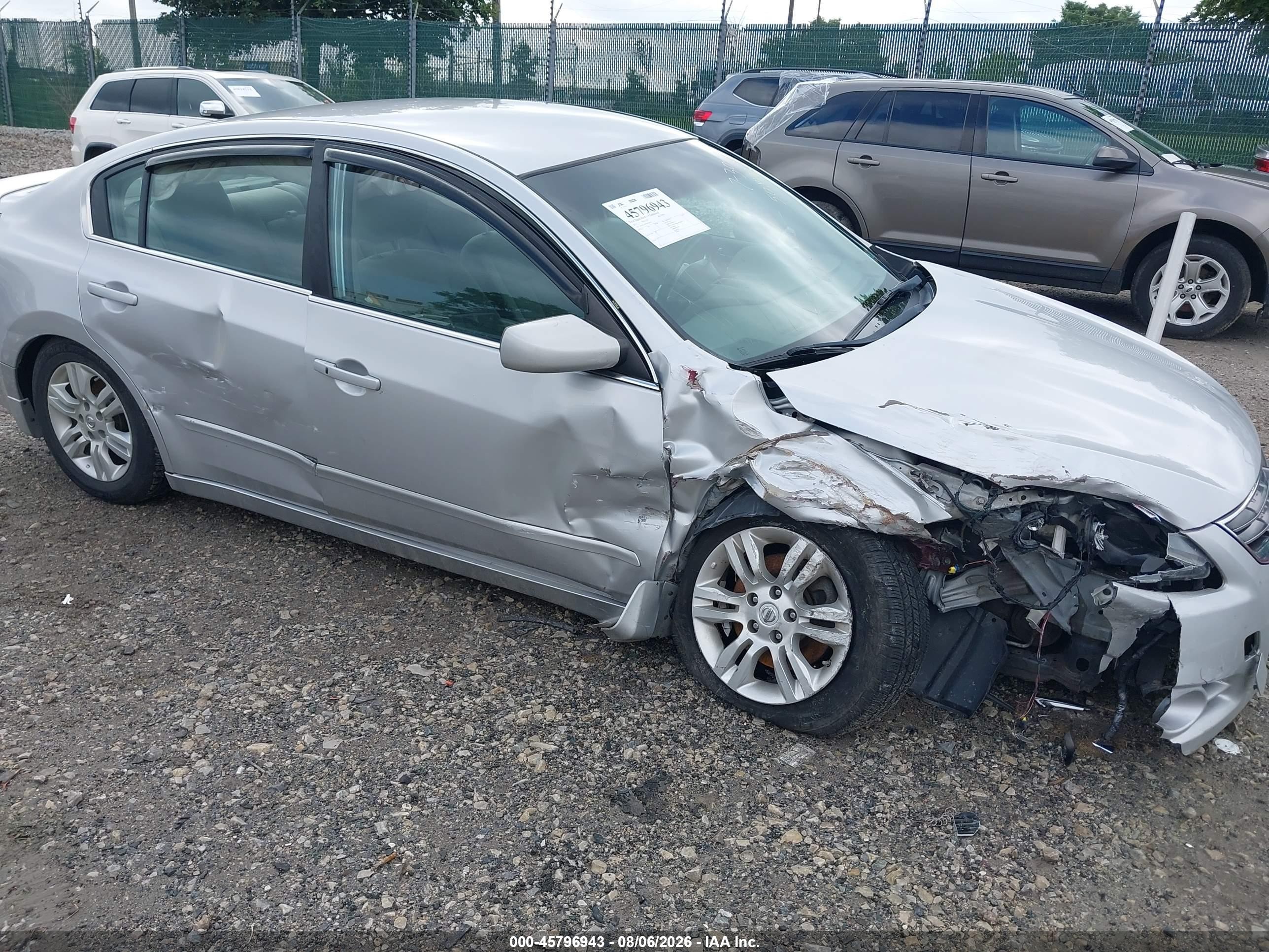 2011 Nissan Altima 2.5 S Silver vin: 1N4AL2AP0BN508192