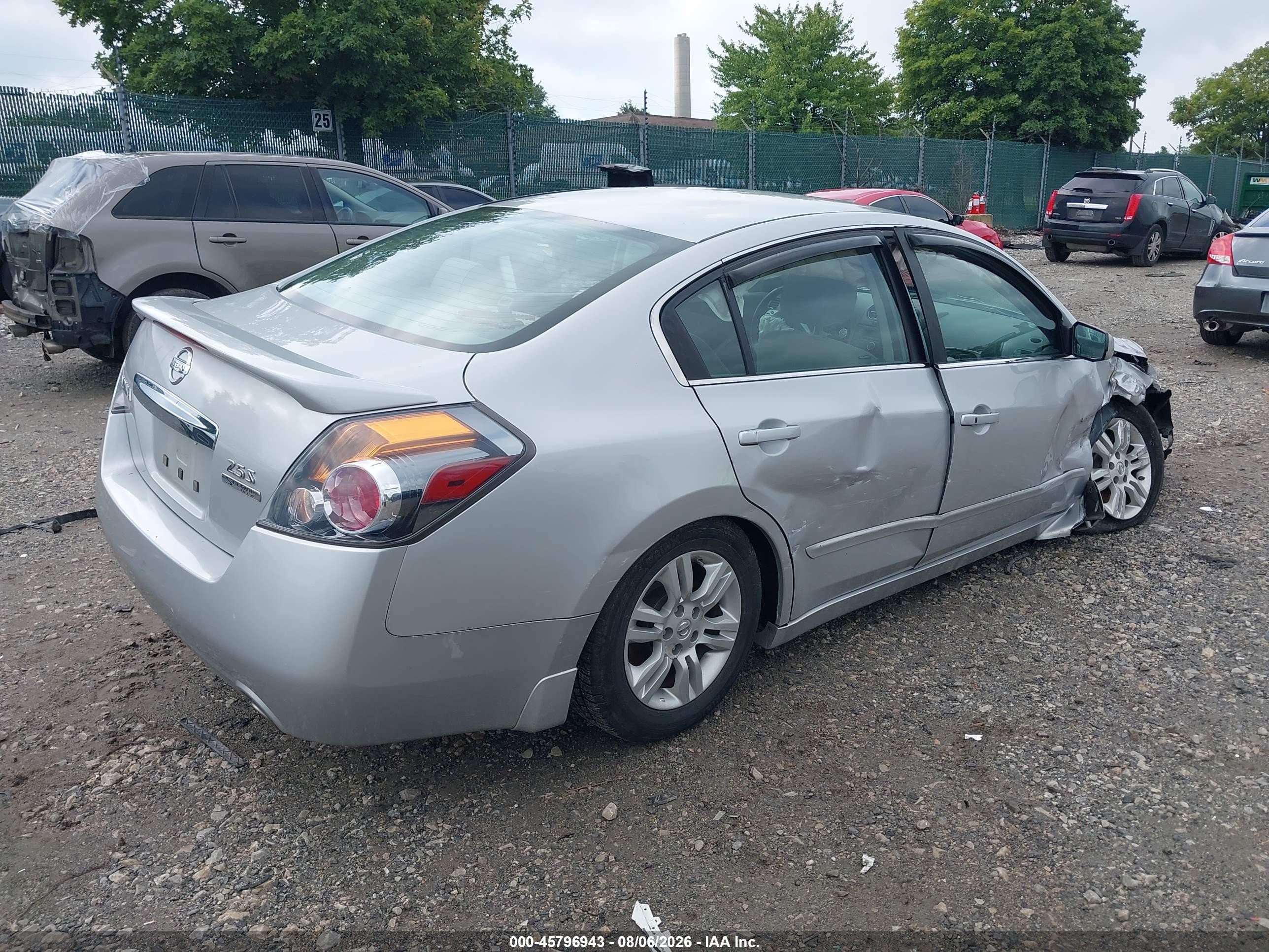 2011 Nissan Altima 2.5 S Silver vin: 1N4AL2AP0BN508192
