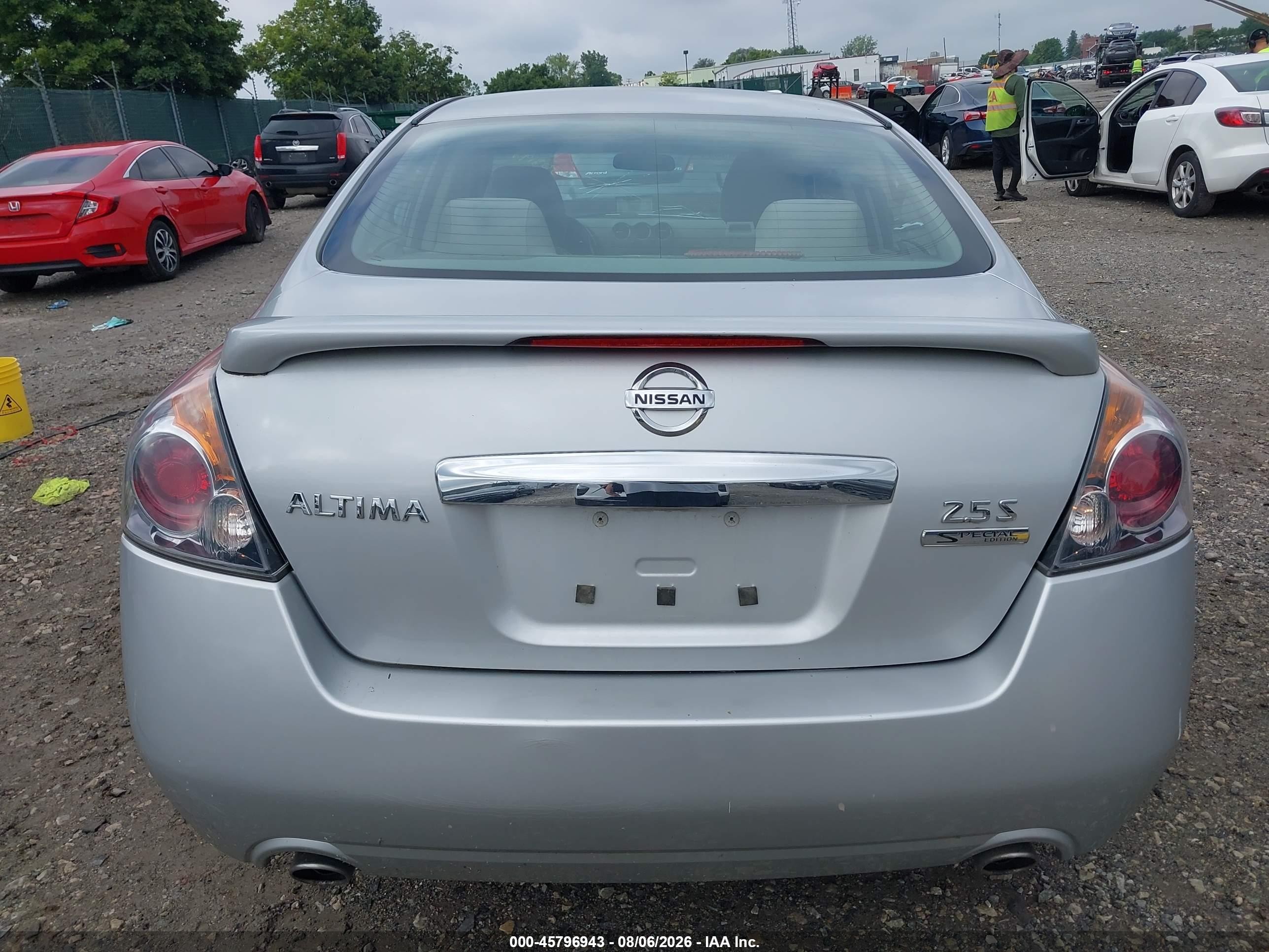 2011 Nissan Altima 2.5 S Silver vin: 1N4AL2AP0BN508192