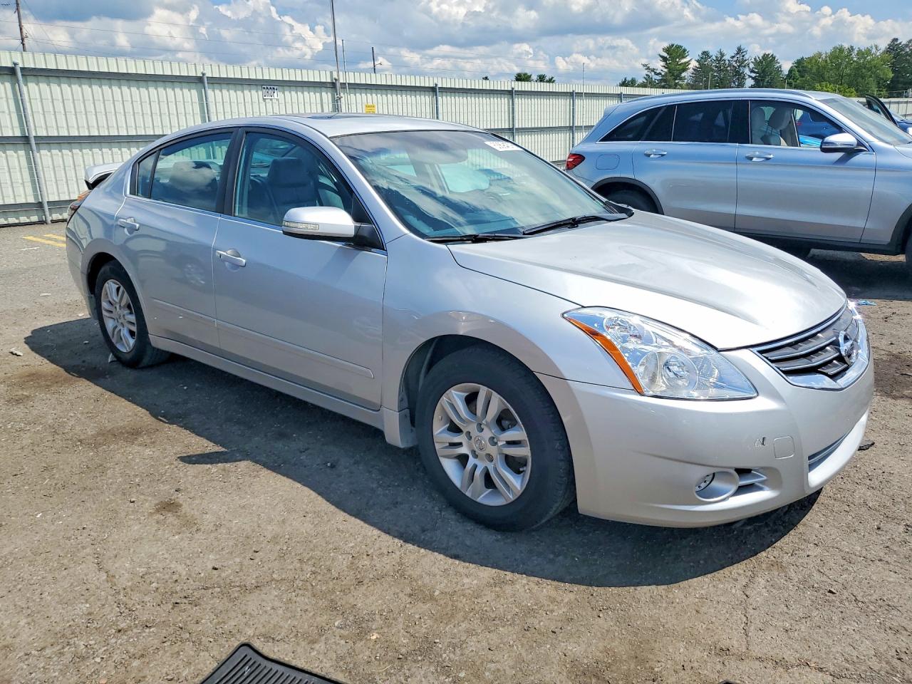 2011 Nissan Altima 2.5 Silver vin: 1N4AL2AP0BN516888