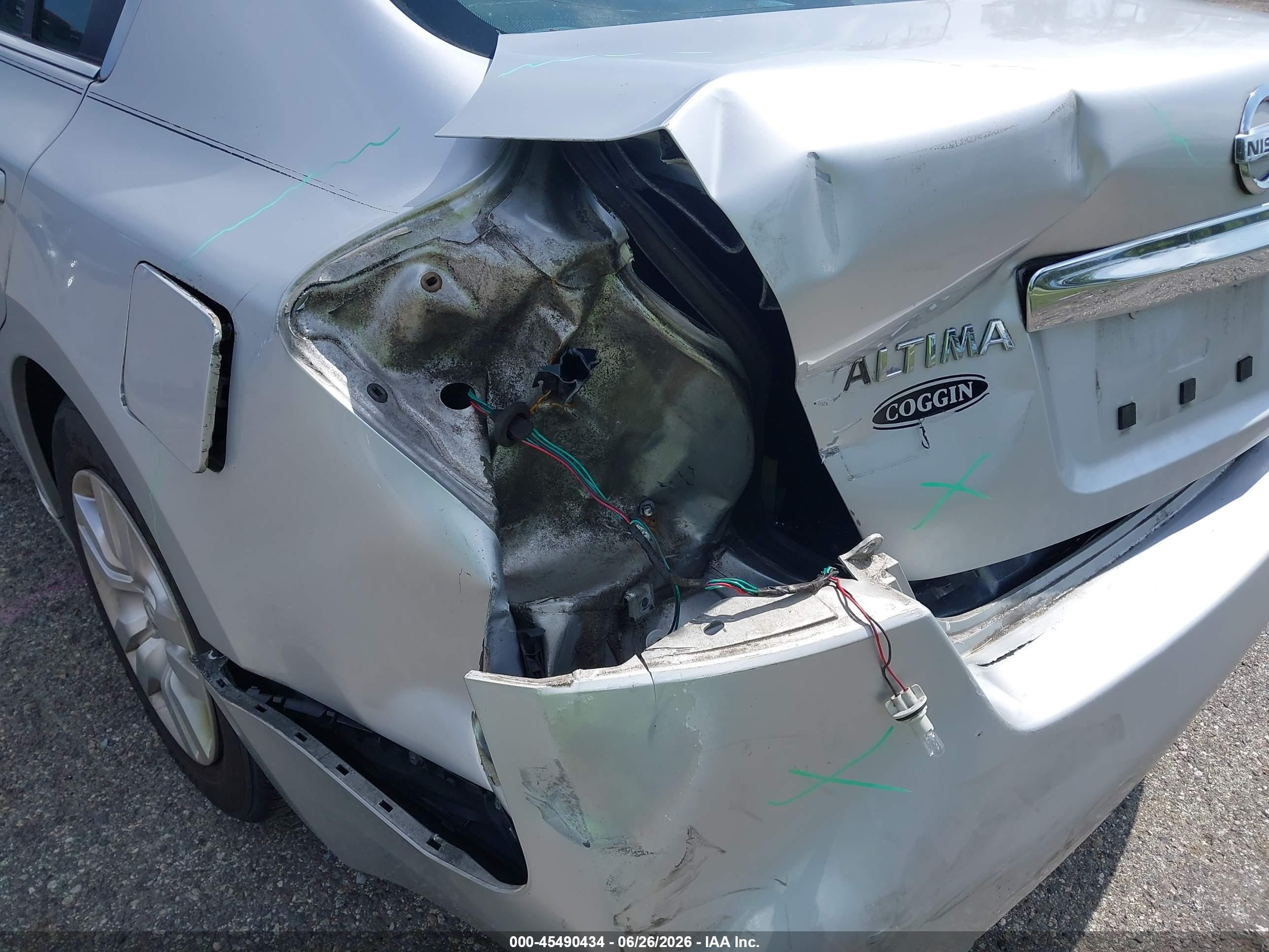 2012 Nissan Altima 2.5 S Silver vin: 1N4AL2AP0CC105052
