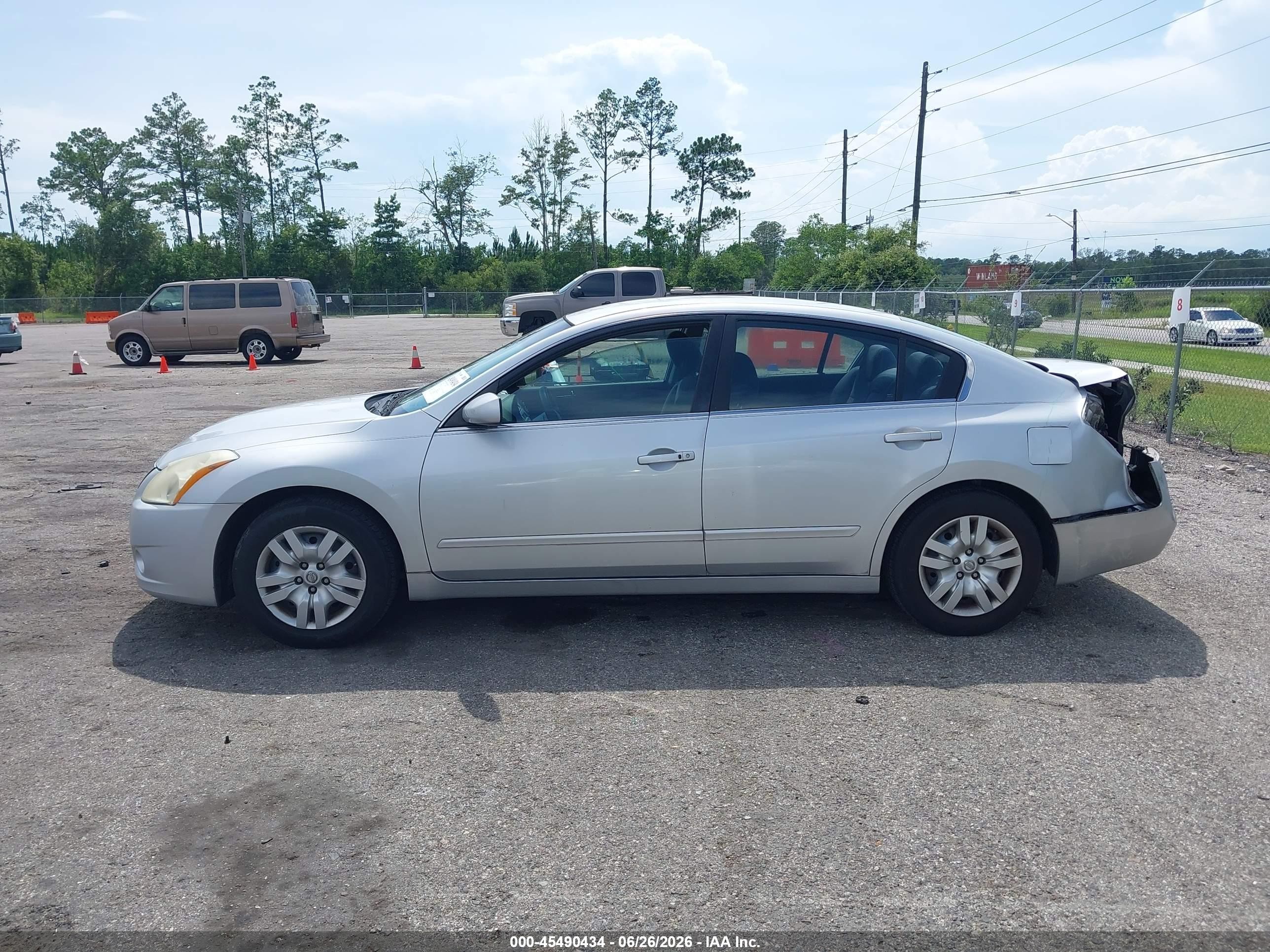 2012 Nissan Altima 2.5 S Silver vin: 1N4AL2AP0CC105052